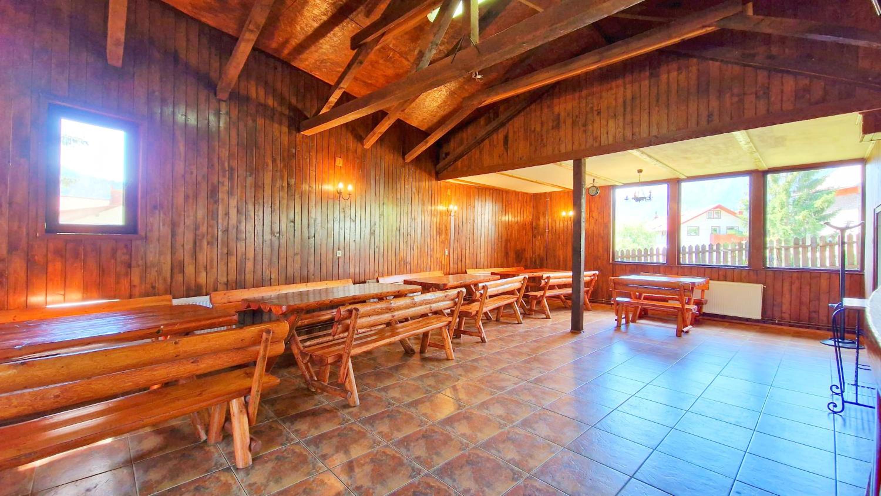 Casa cu Brazi