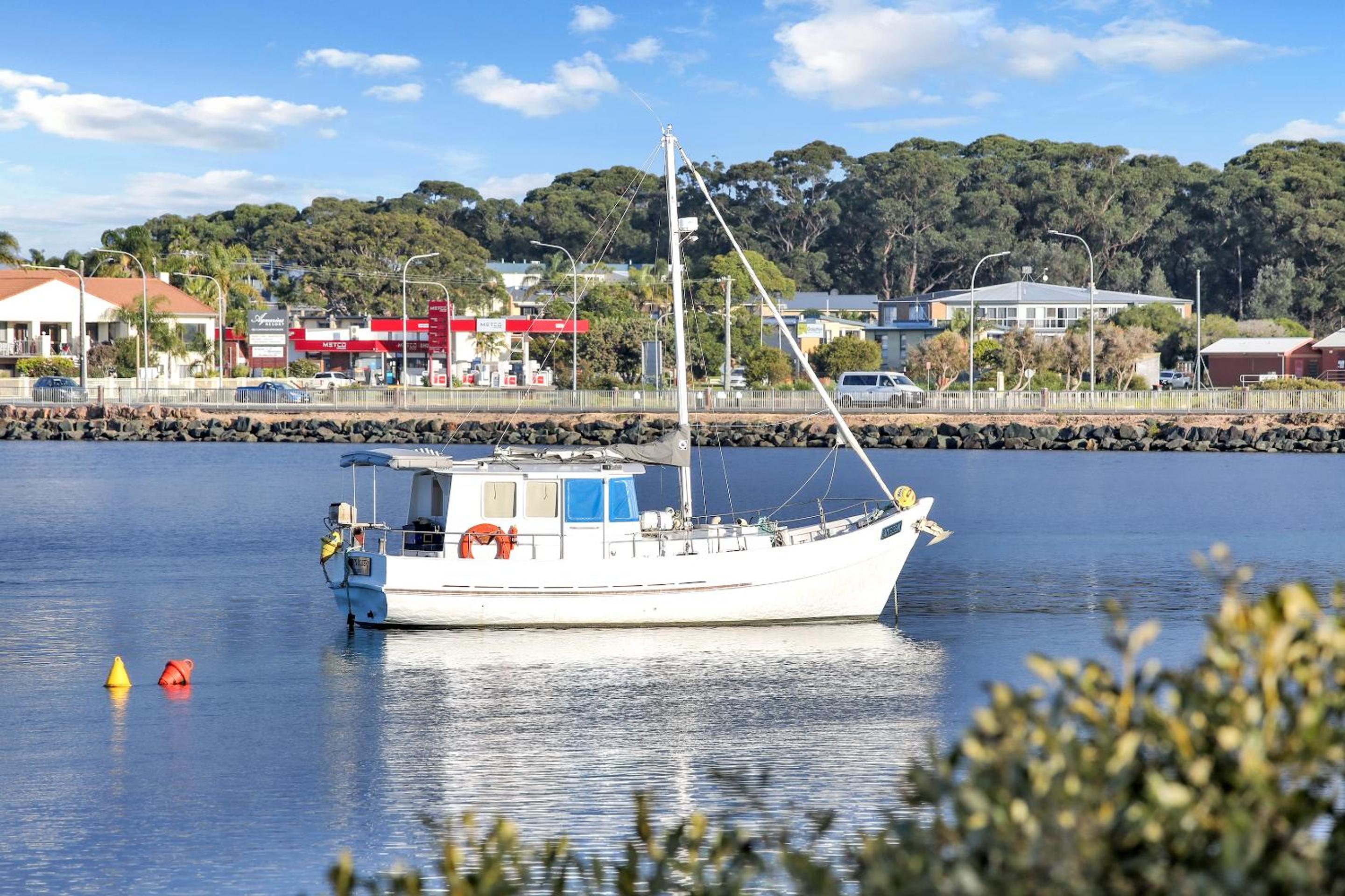 Penguin Lakeview Merimbula