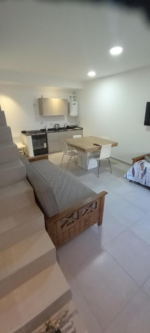 Colon Suites 1. Duplex a 18 minutos aeropuerto Ezeiza