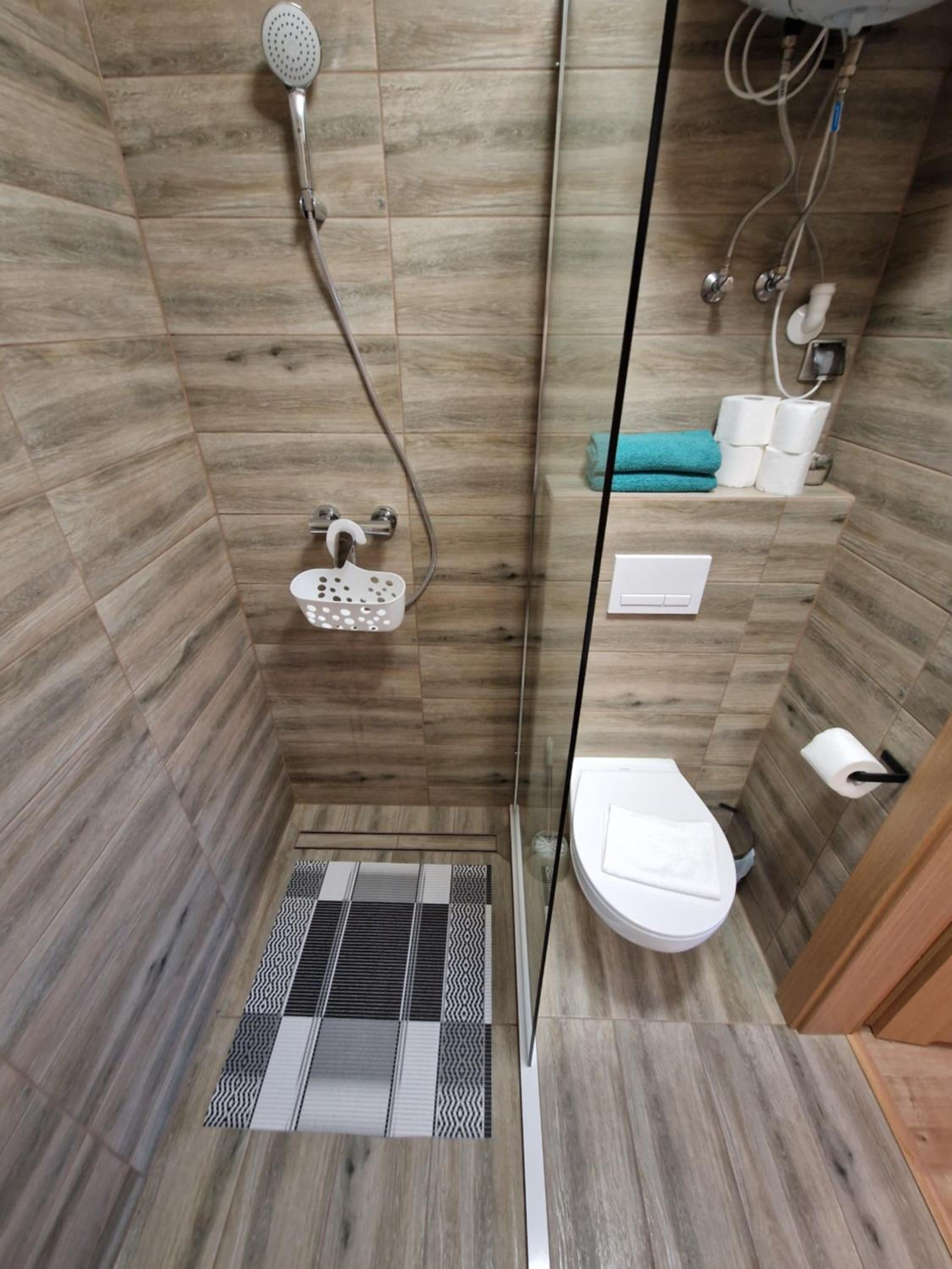 Apartament z Tężnią Solankową, Sauną, Kominkiem LED nad Jeziorem Żywieckim
