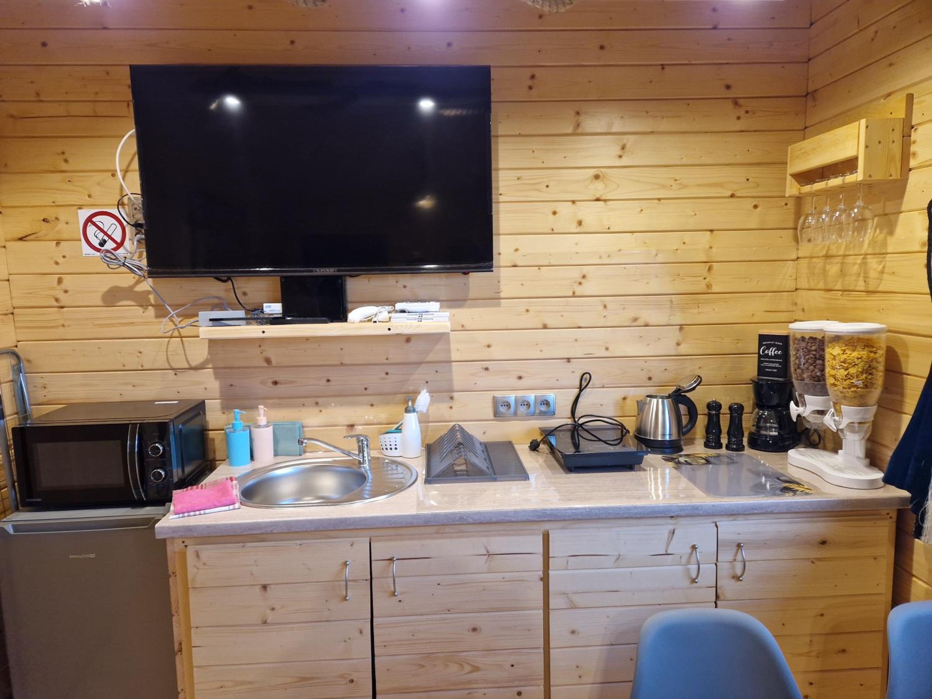 Apartament z Tężnią Solankową, Sauną, Kominkiem LED nad Jeziorem Żywieckim