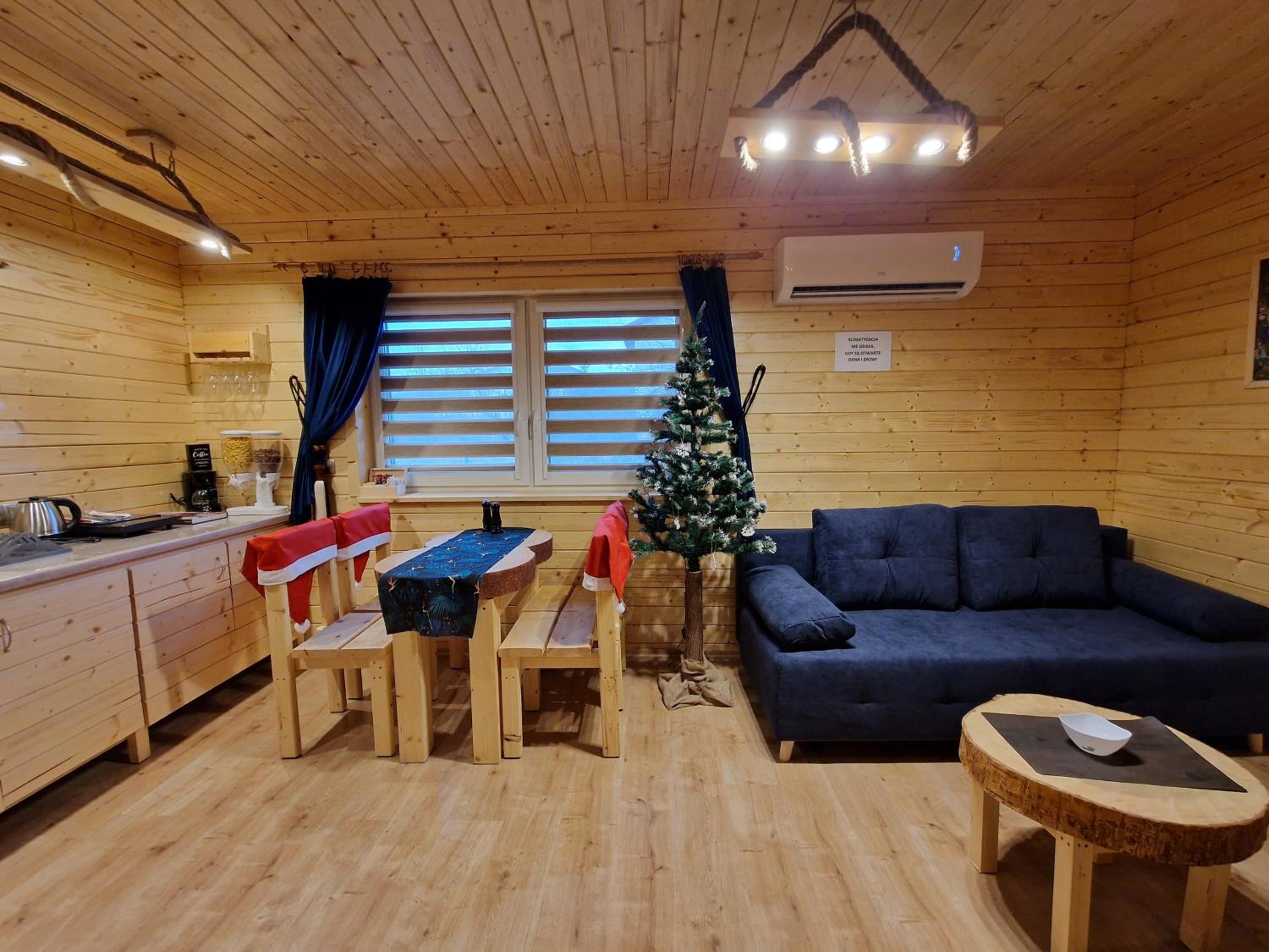 Apartament z Tężnią Solankową, Sauną, Kominkiem LED nad Jeziorem Żywieckim
