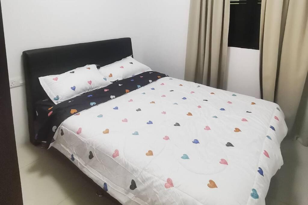 Ipoh Town Apartment 8pax by Cozy