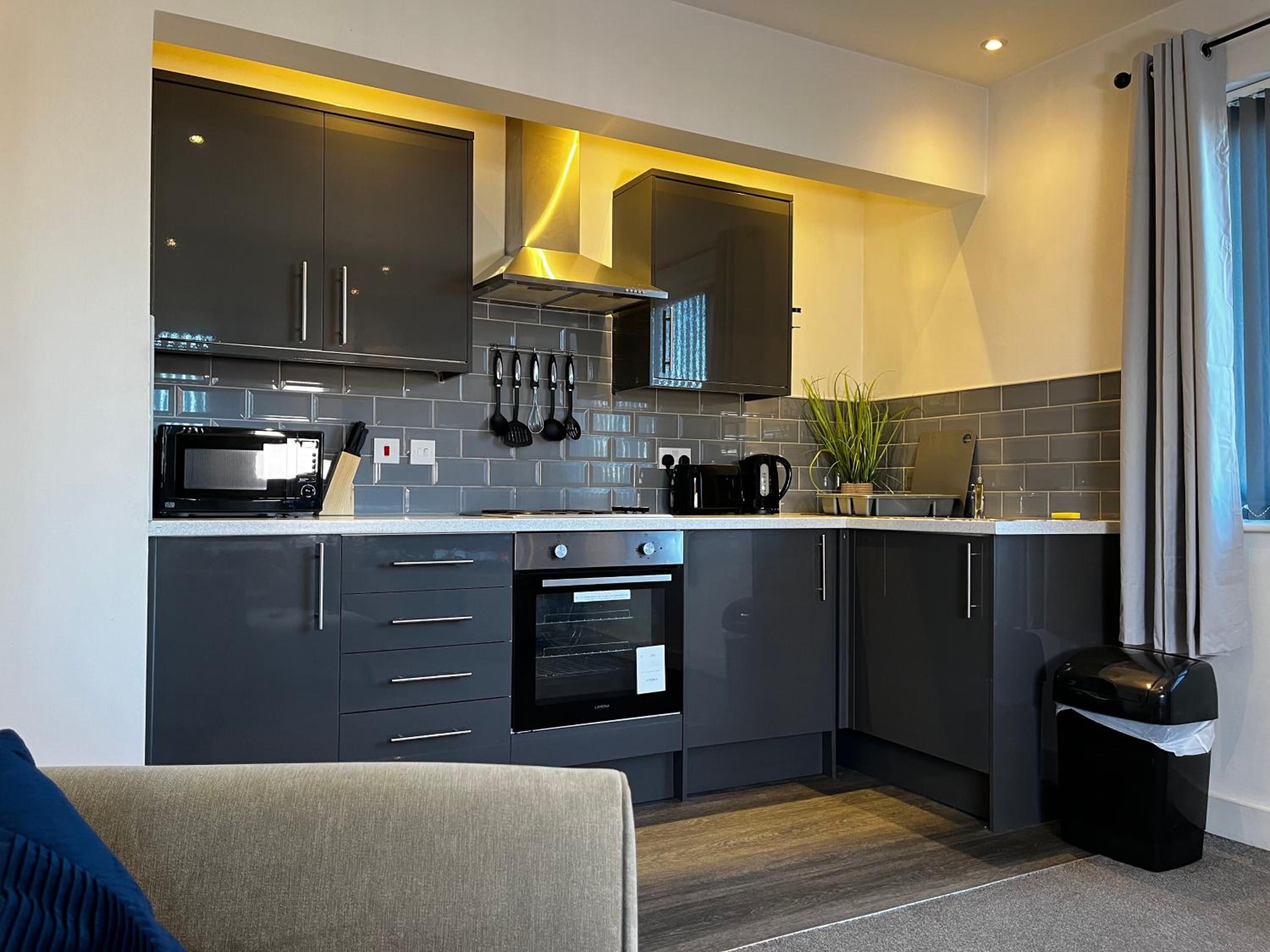 Lovely Serviced Apartment - Near Doncaster Hospital view 3