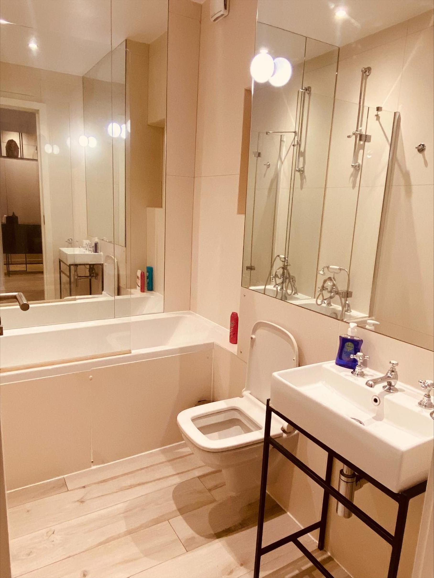 Luxury 2 Double Bedroom Flat - Kensington London