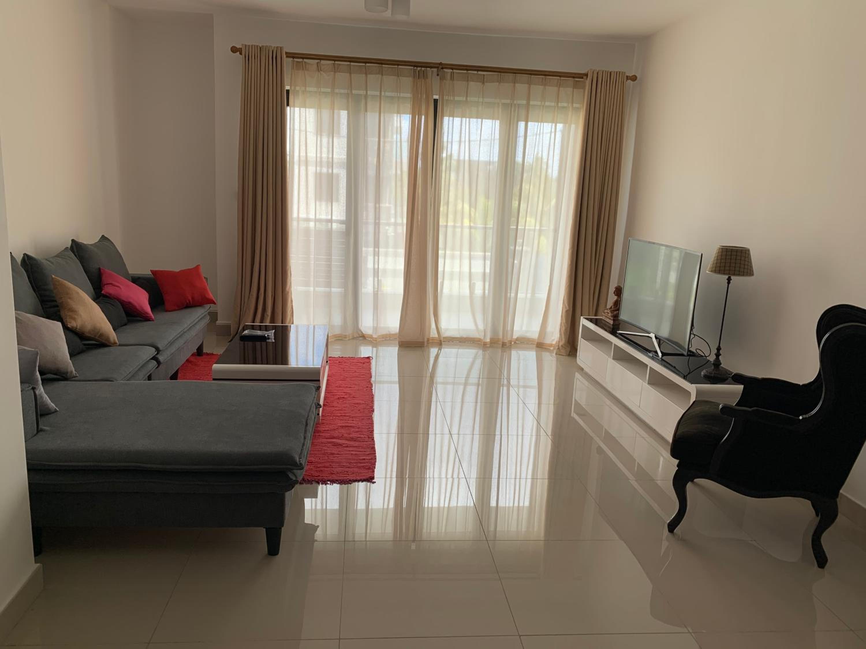 APPARTEMENT PEREYBERE, 100 m de la plage view 2