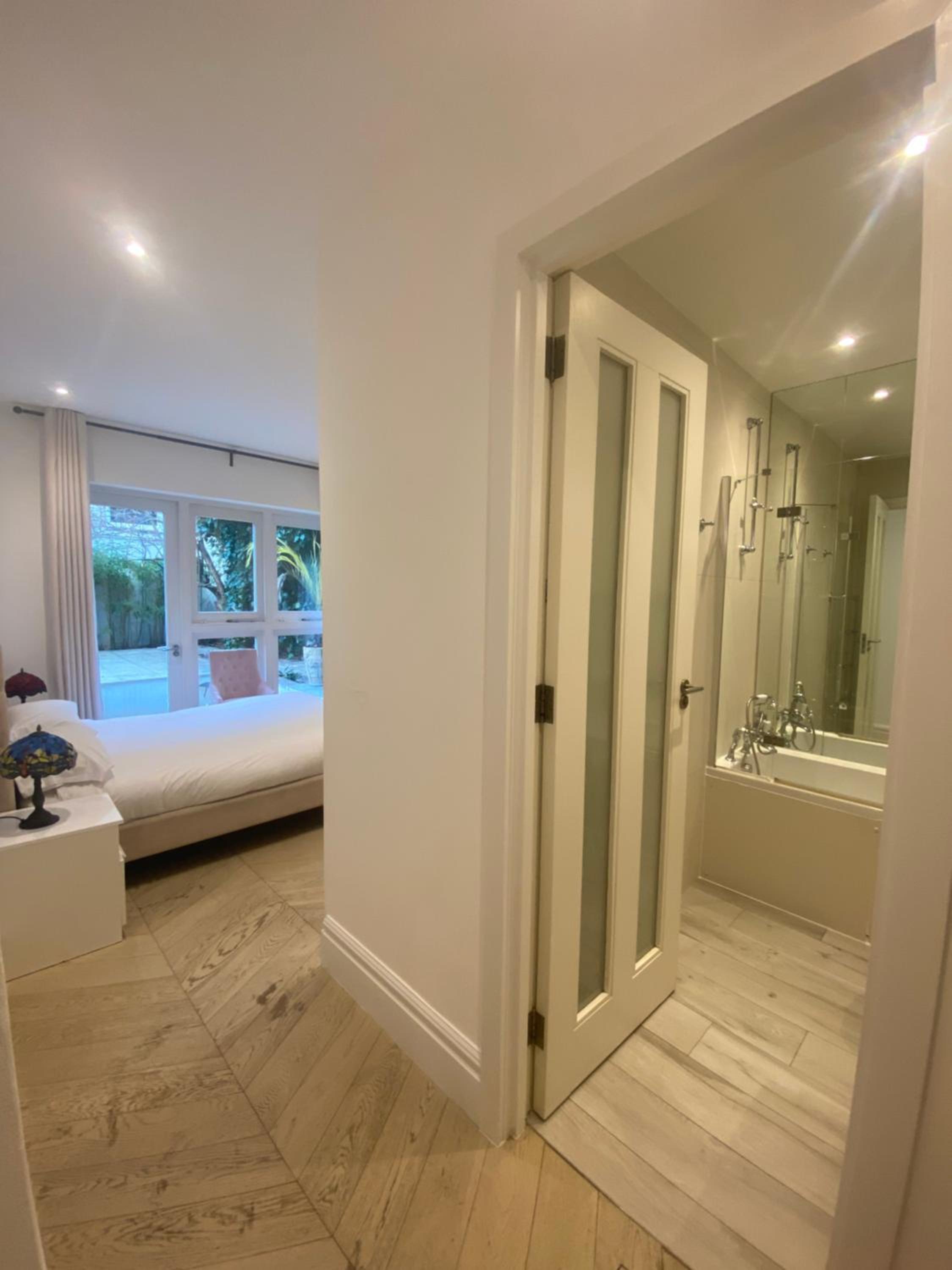 Luxury 2 Double Bedroom Flat - Kensington London