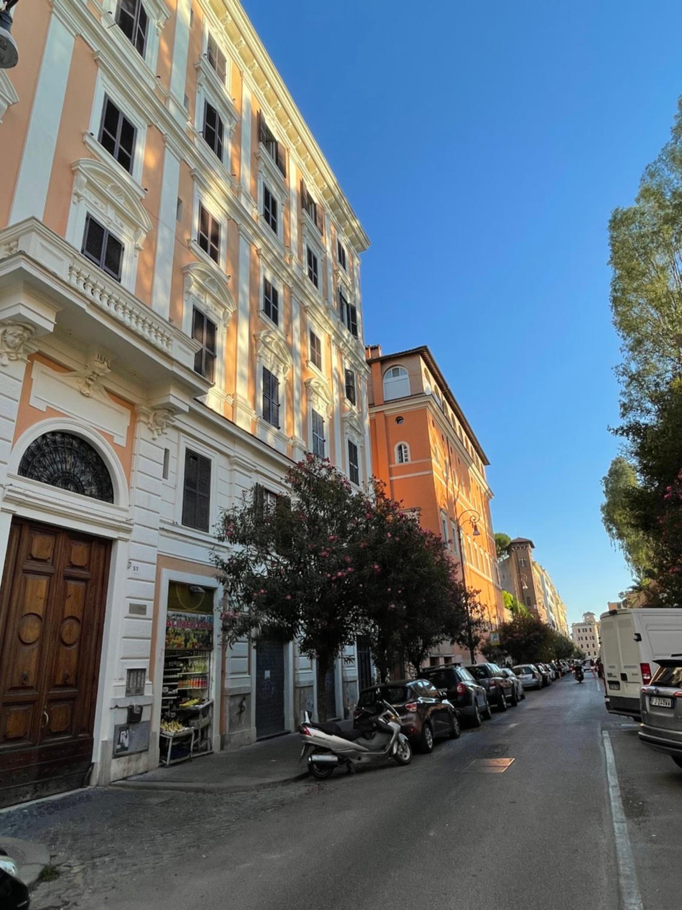 Colosseum Apartment With Big Terrace