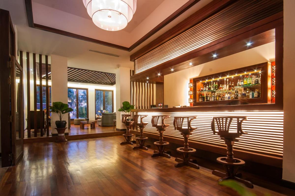 hotel reception