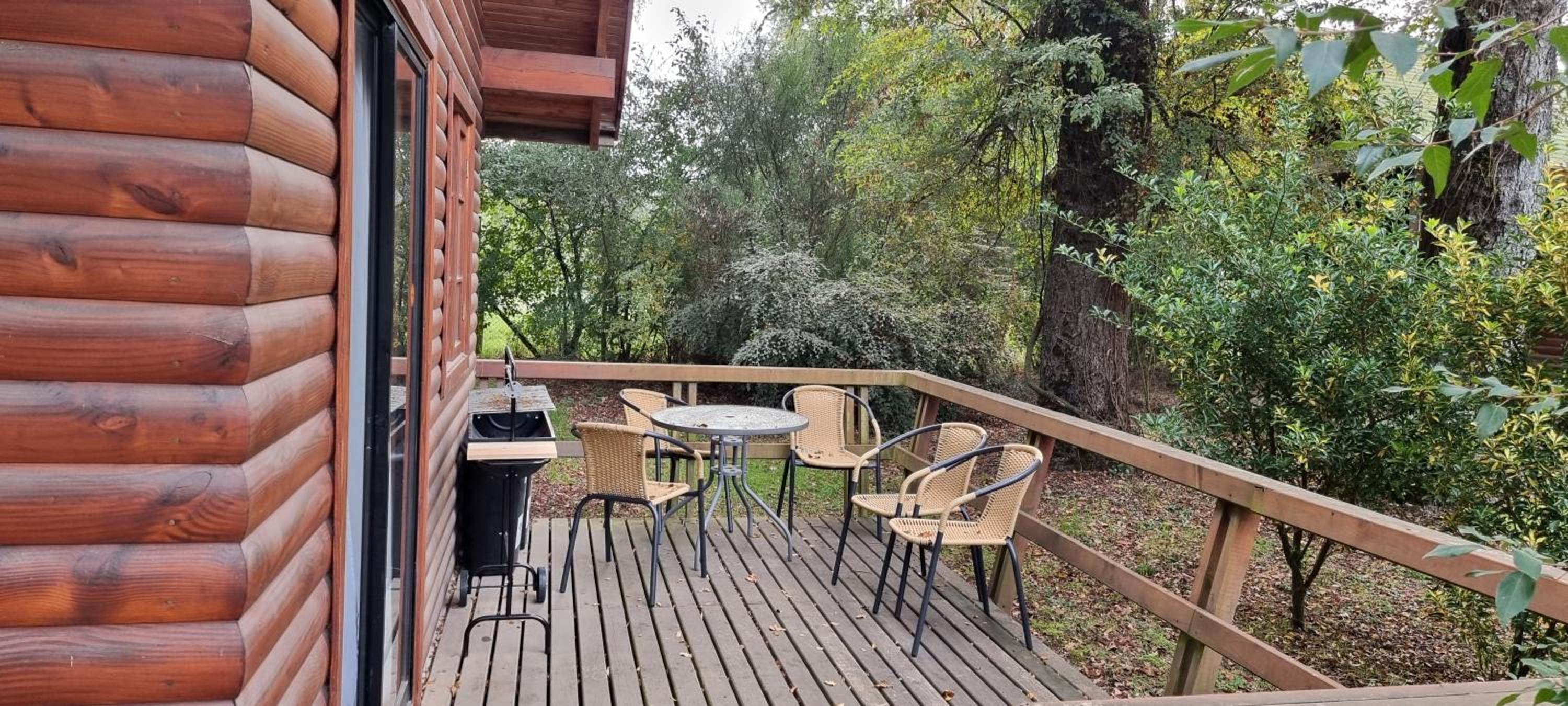 La Casa del Árbol Villarrica Cabañas-Piscina-Tinajas