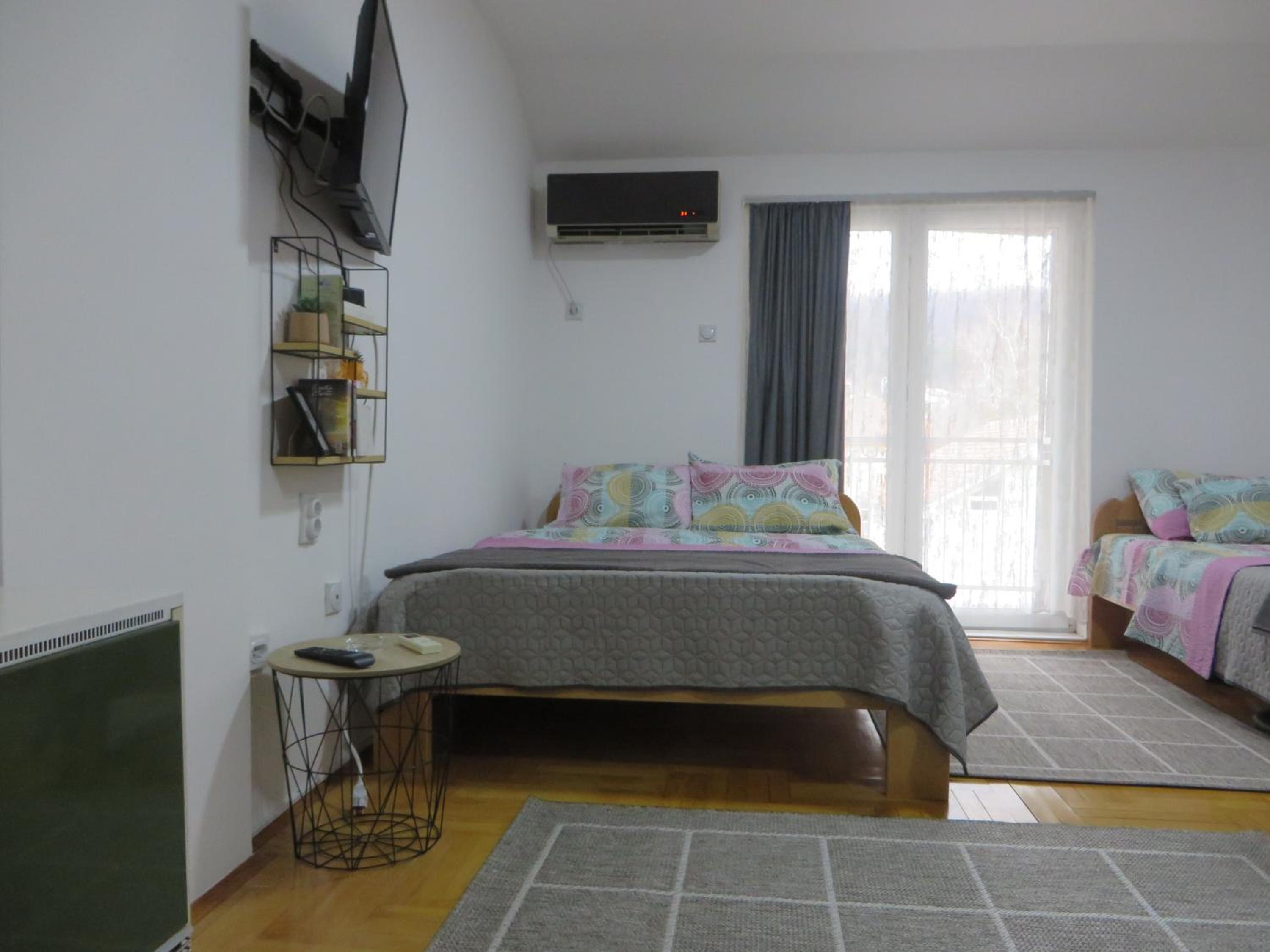 Photo 7
