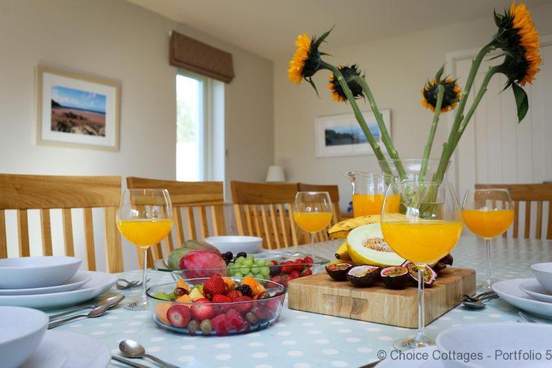 Croyde Ocean Breeze 5 Bedrooms view 3