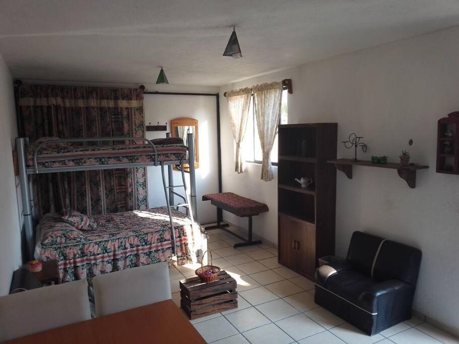 Hotel Sweet Home - Image 1