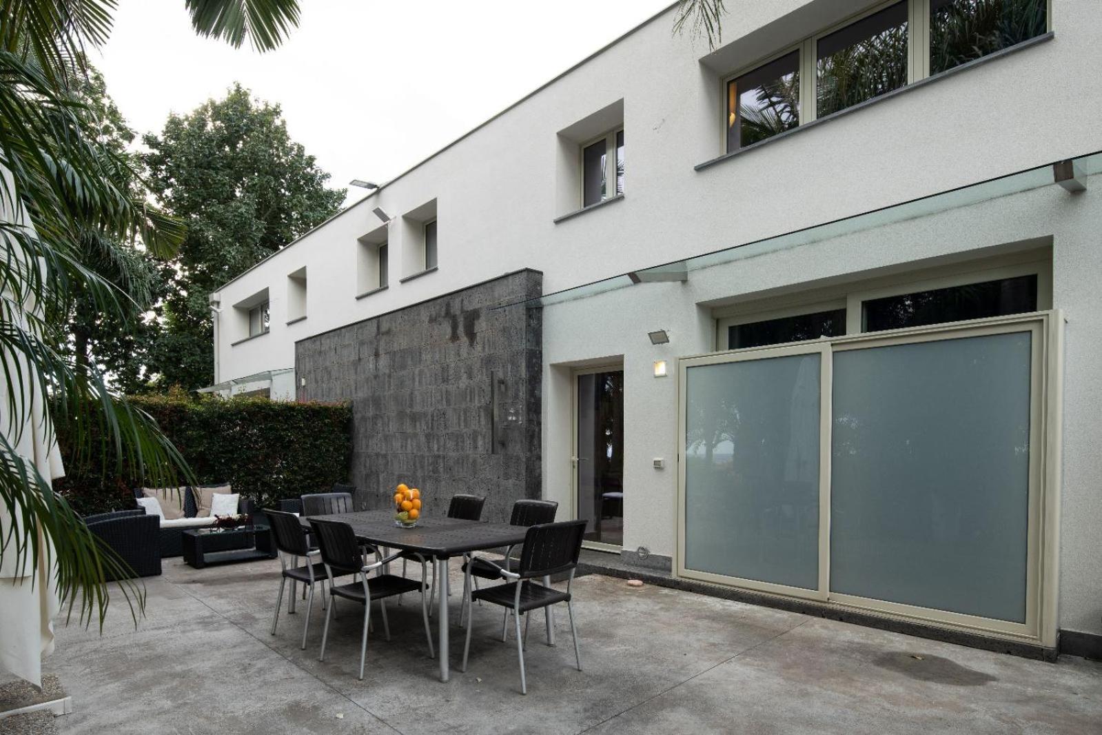 Villa Carlino House