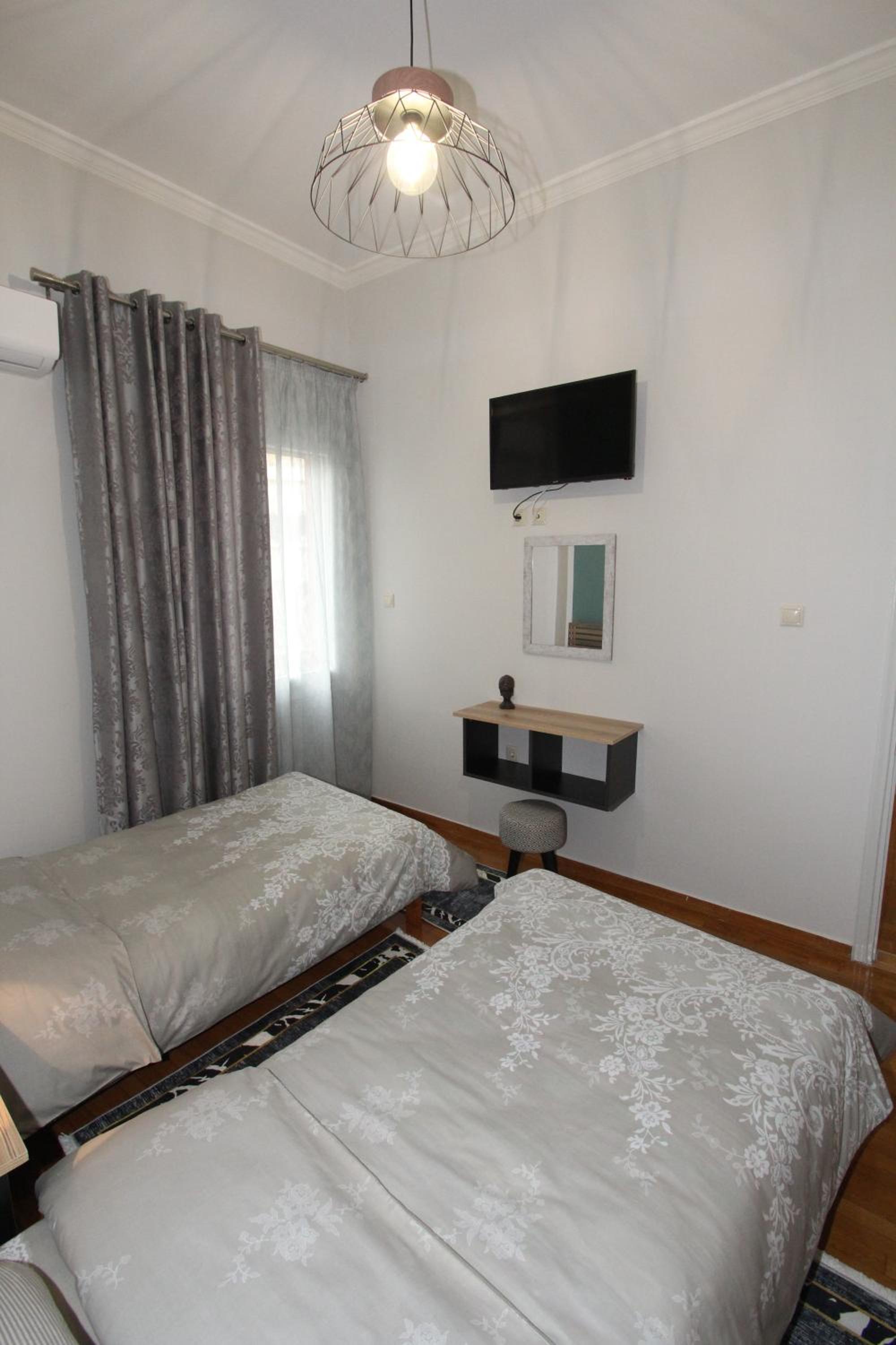 Bratis House Athens