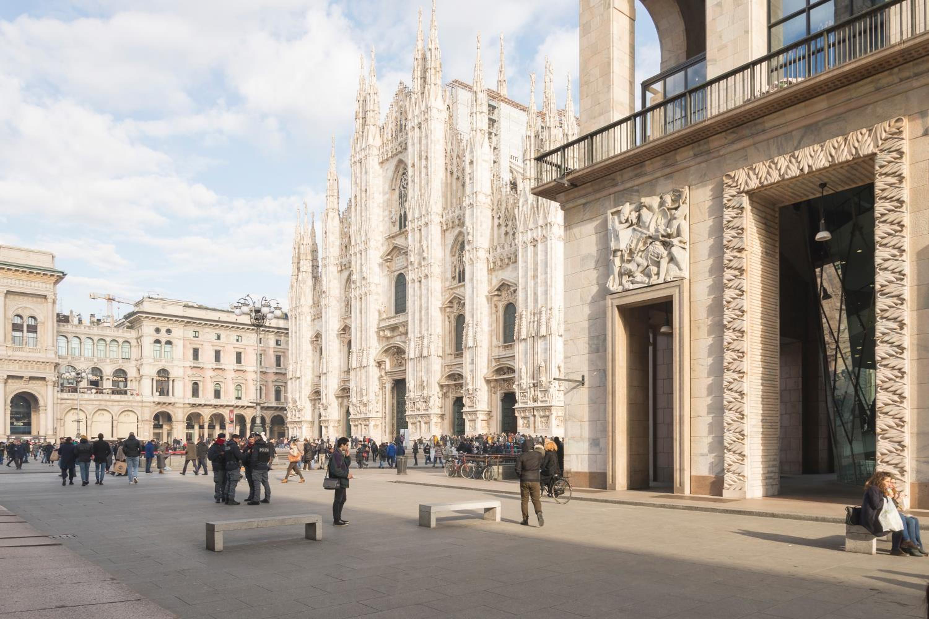 Elegant Home by Milan Duomo city center - 2 BD - 5 guests