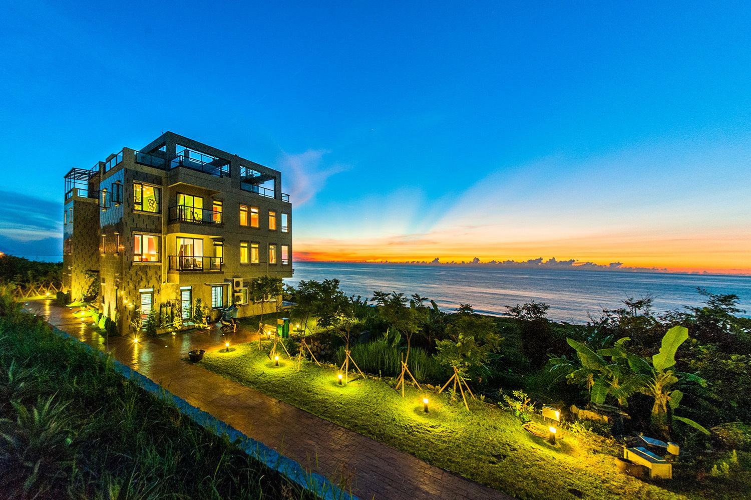 Whitecaps B&B
