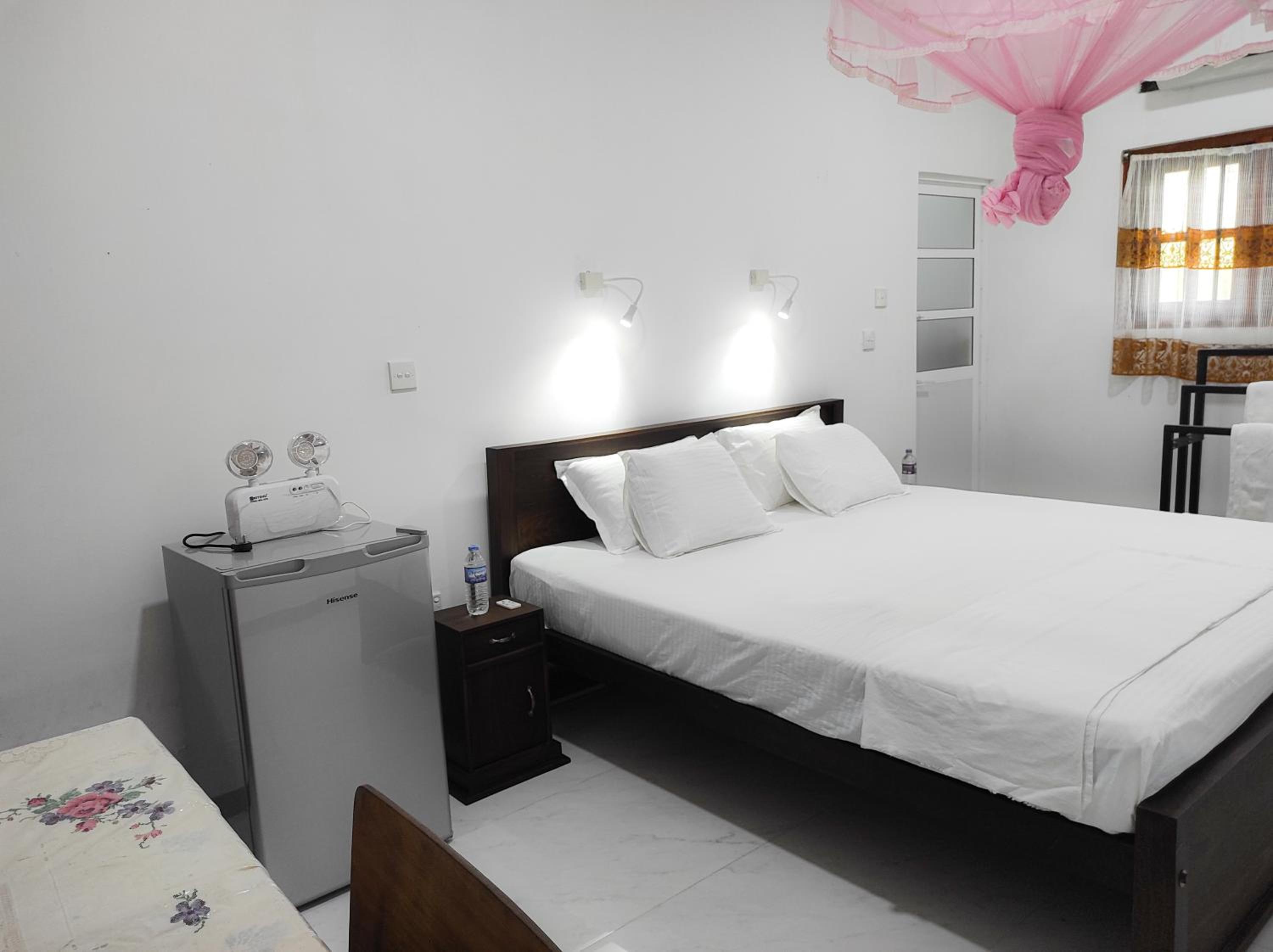 Inashi's Home Hikkaduwa view 4