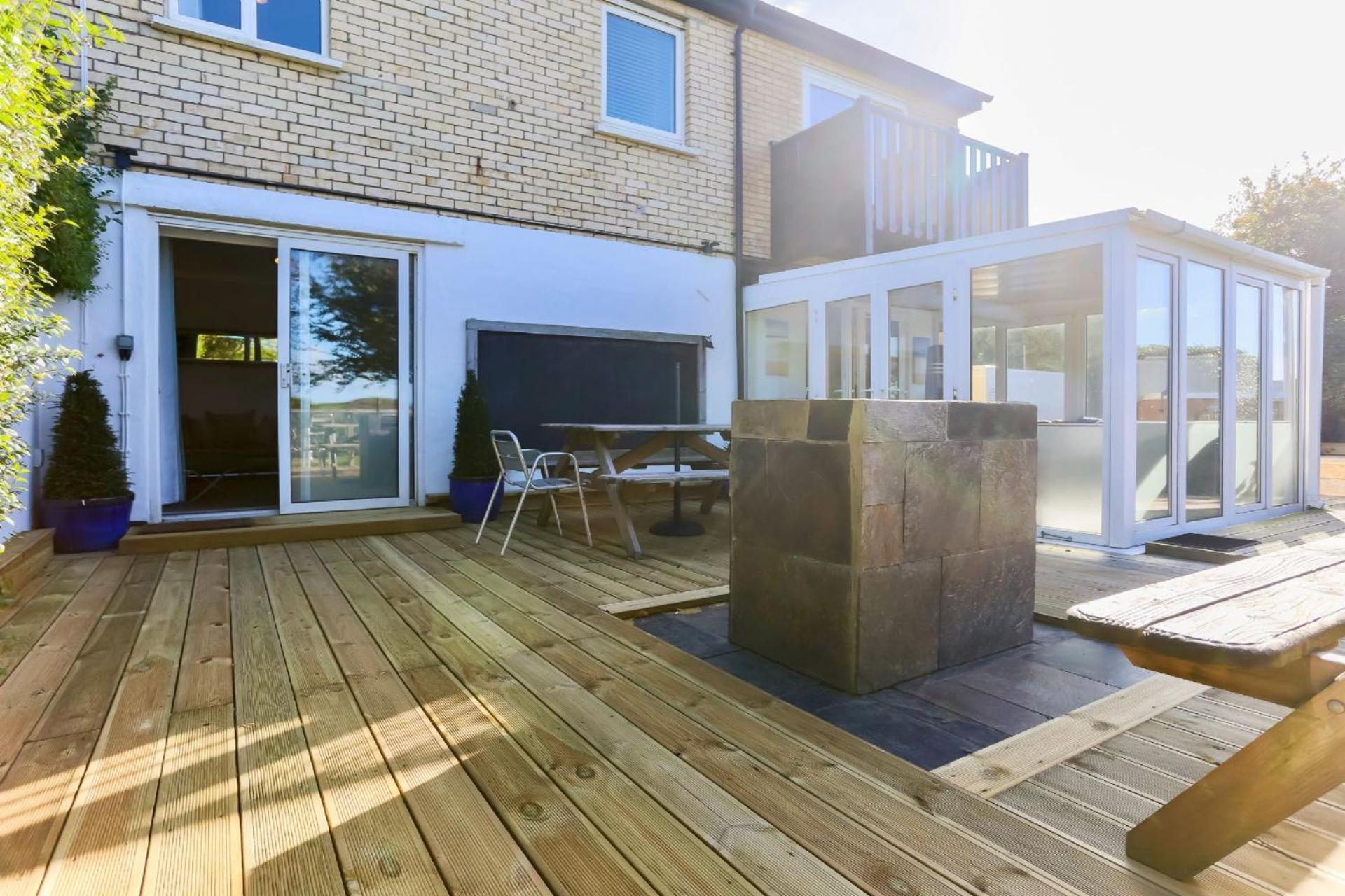 CROYDE BEACH HAVEN 5 Bedrooms view 3