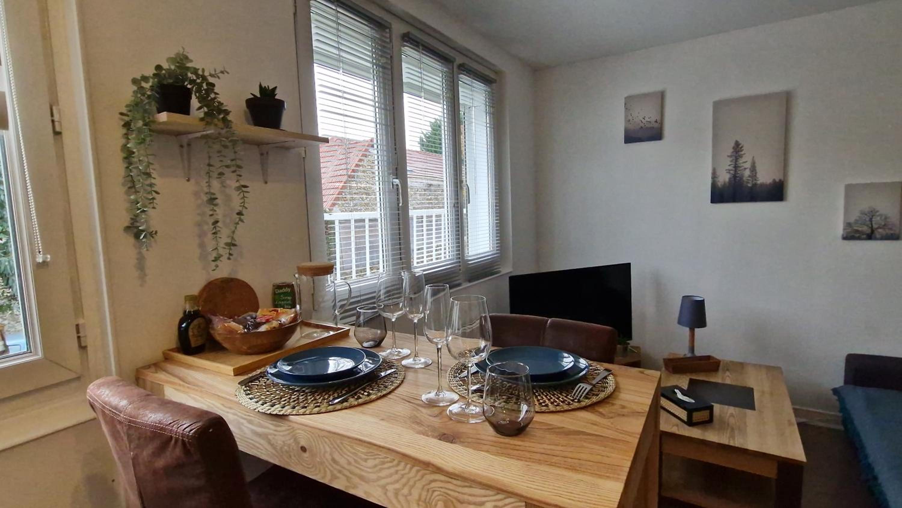 Beau studio très calme, parking privée gratuit, Netflix, Wifi