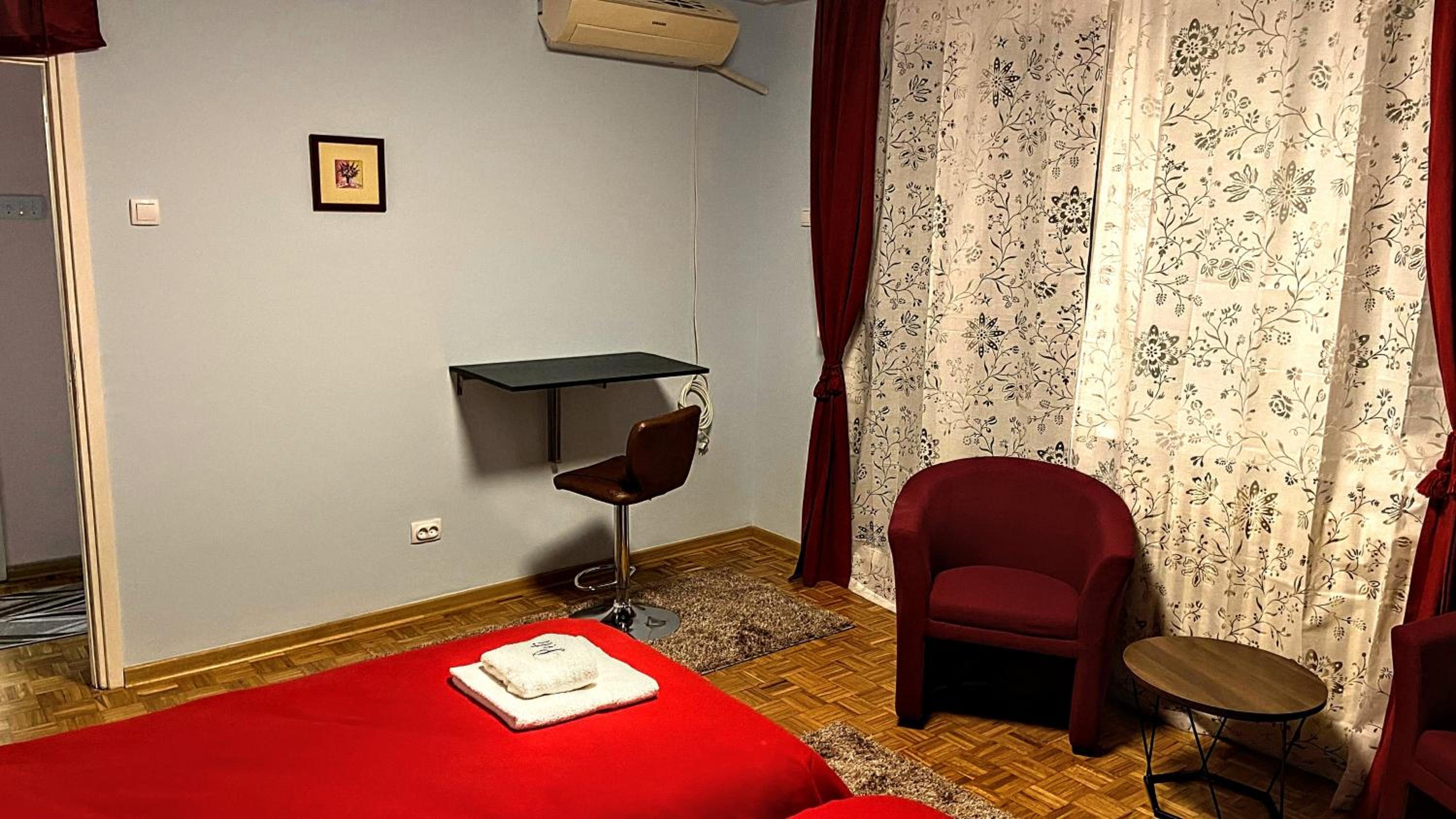 Photo 7