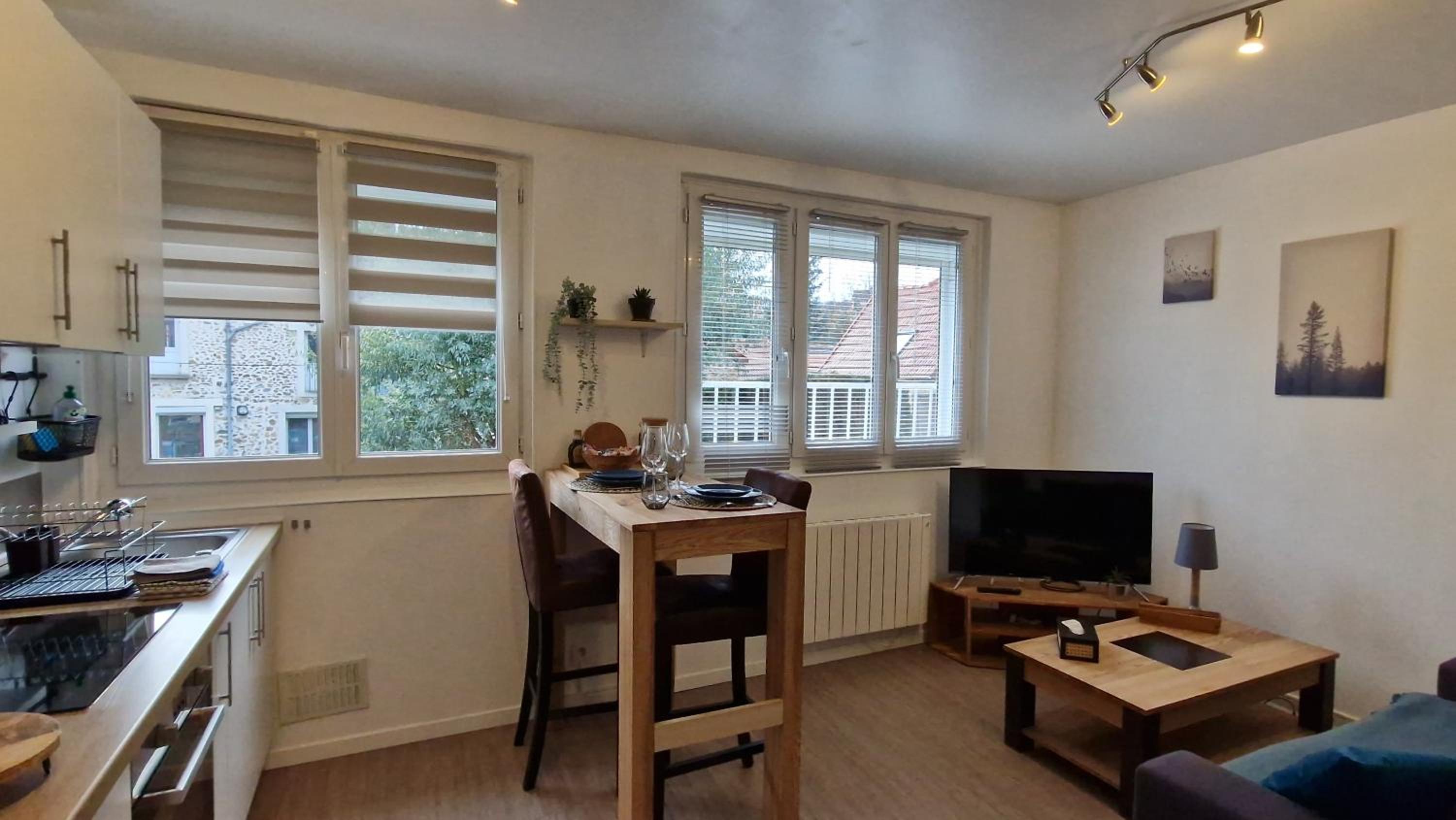 Beau studio très calme, parking privée gratuit, Netflix, Wifi