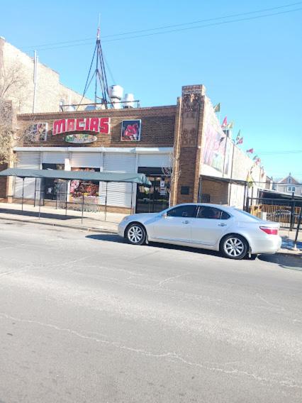 Chicago Vacations - South Chicago Community Immersion in 2 Bedroom Apartment - Property Image 12