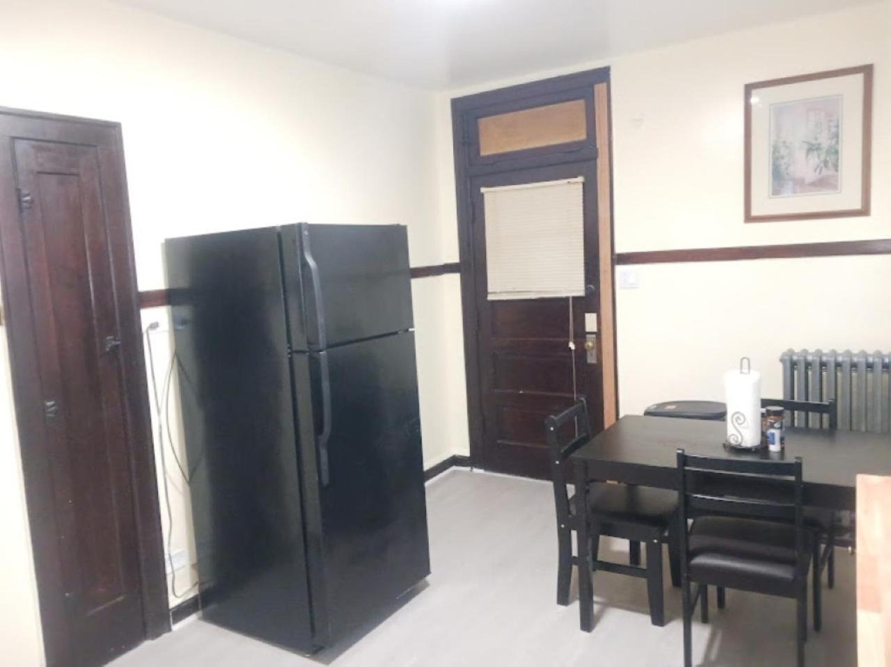 Chicago Vacations - South Chicago Community Immersion in 2 Bedroom Apartment - Property Image 4