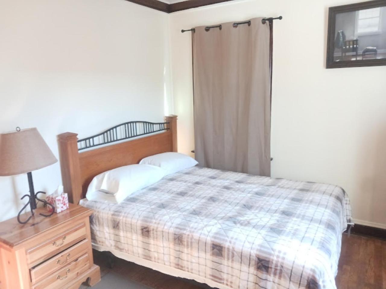 Chicago Vacations - South Chicago Community Immersion in 2 Bedroom Apartment - Property Image 6