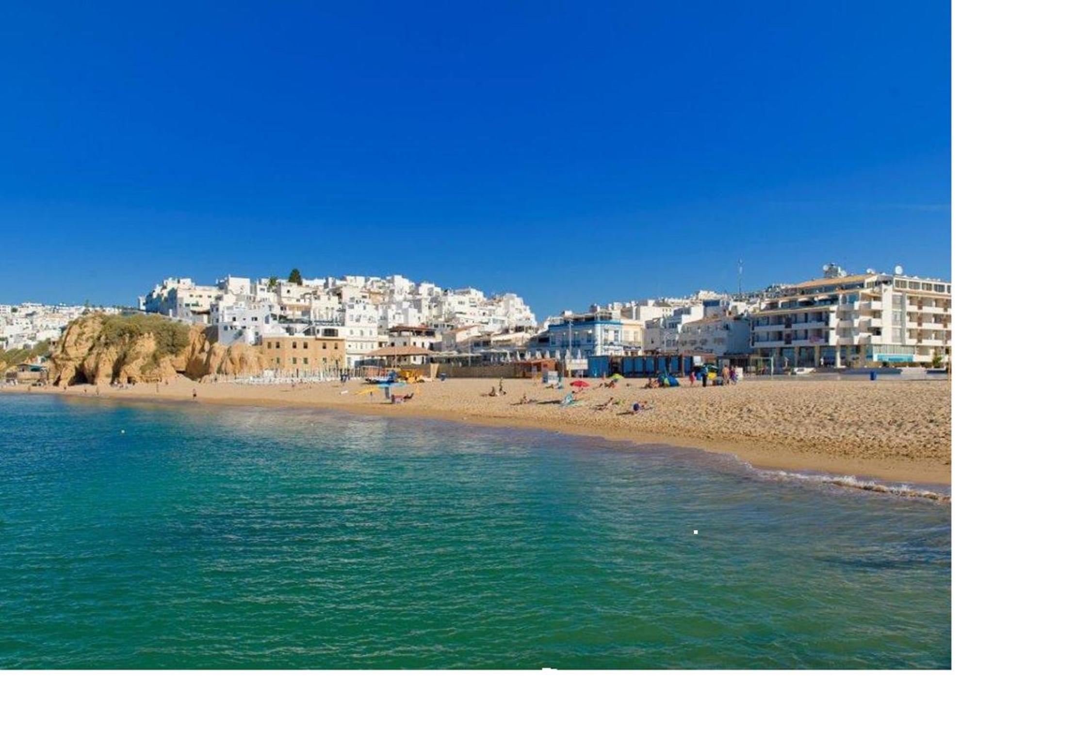 Edificio Albufeira Apartamentos A. Local - Albuturismo Lda