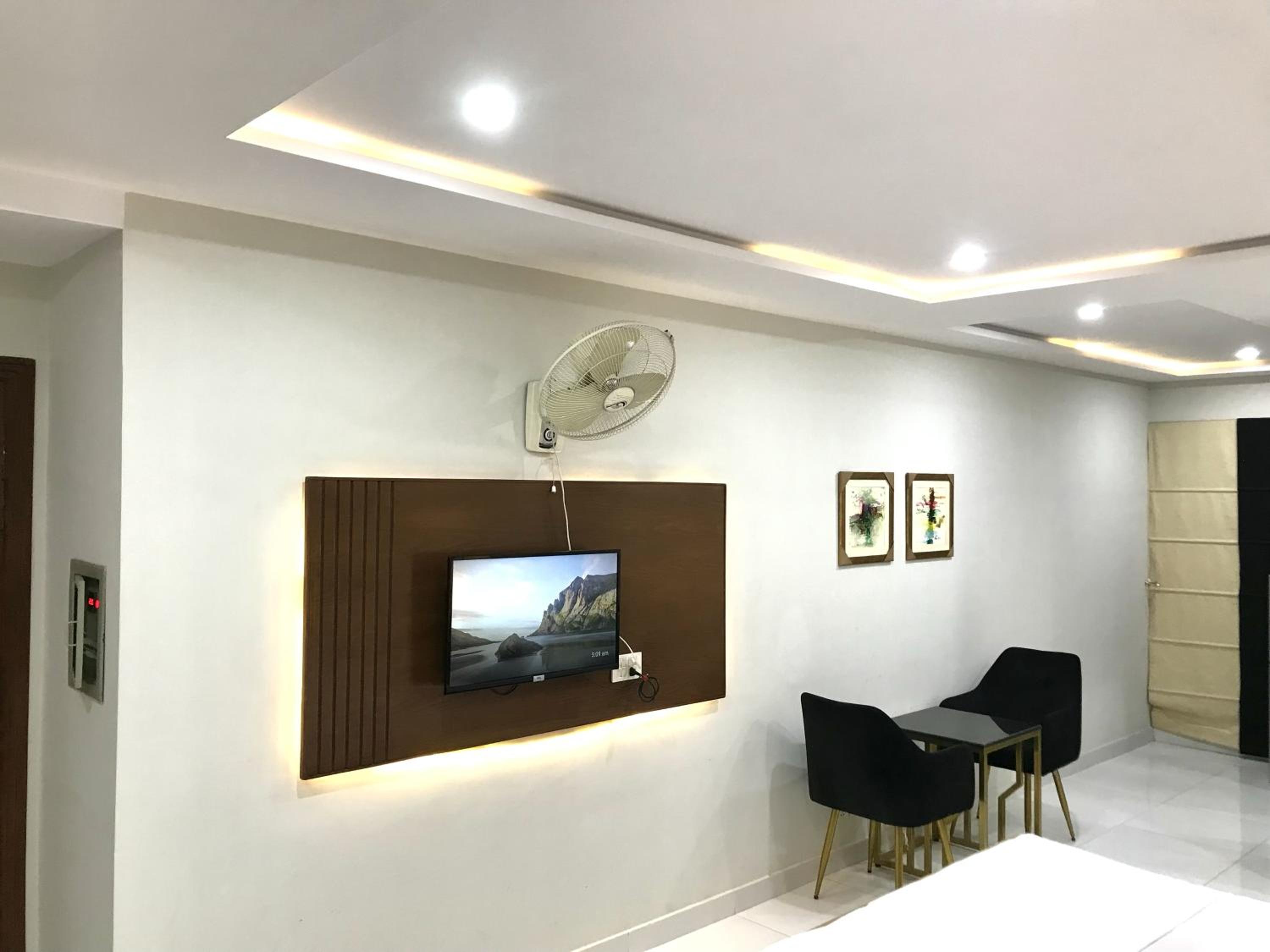 Mukhtar Homes Bahria Town Lahore view 4