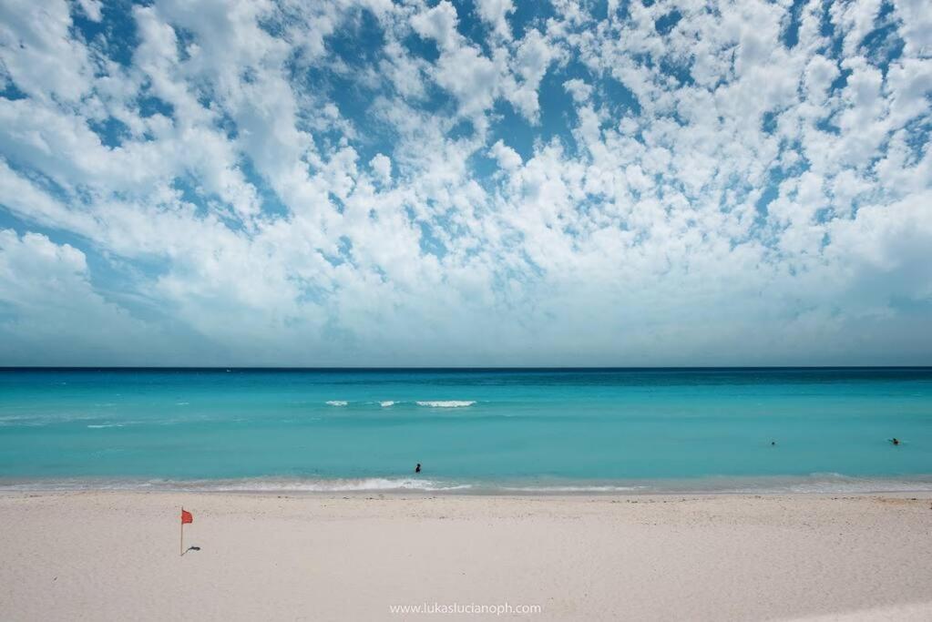 Estudio 1A sobre hermosa playa, excelente opción
