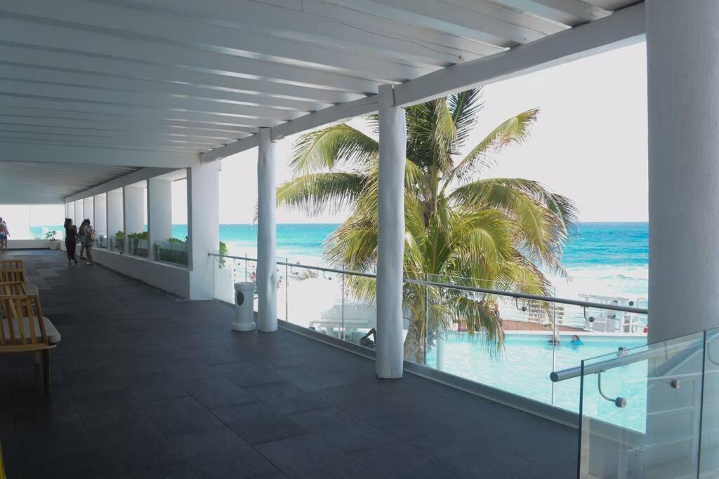 Estudio 1A sobre hermosa playa, excelente opción