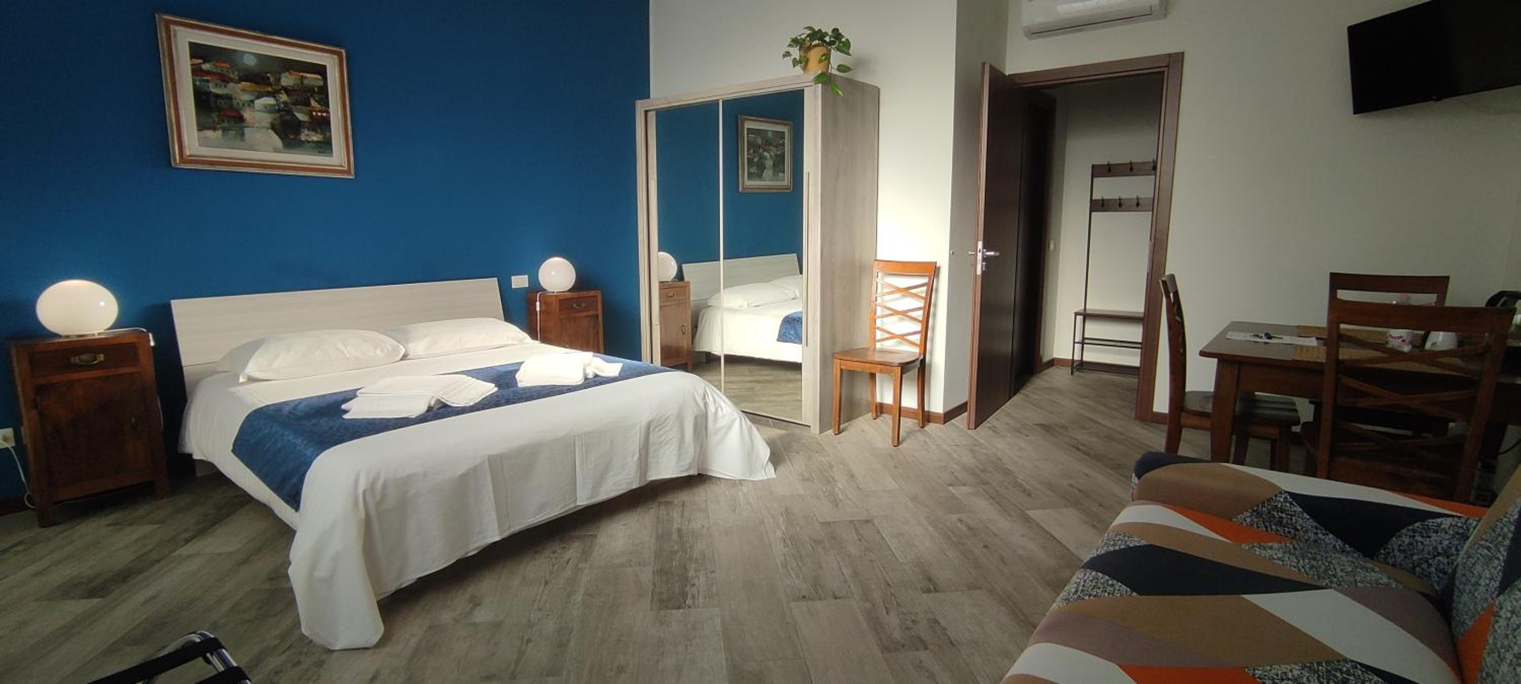SanSiroFiera Rooms