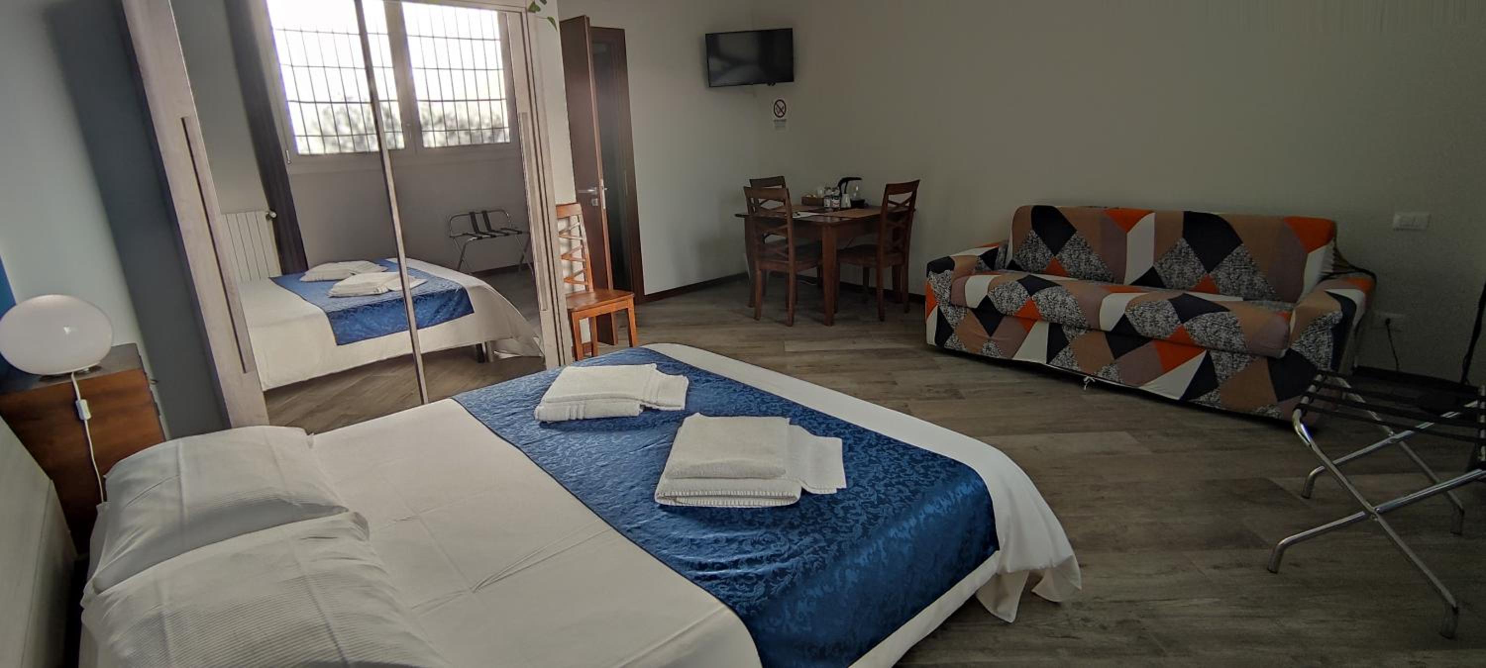 SanSiroFiera Rooms