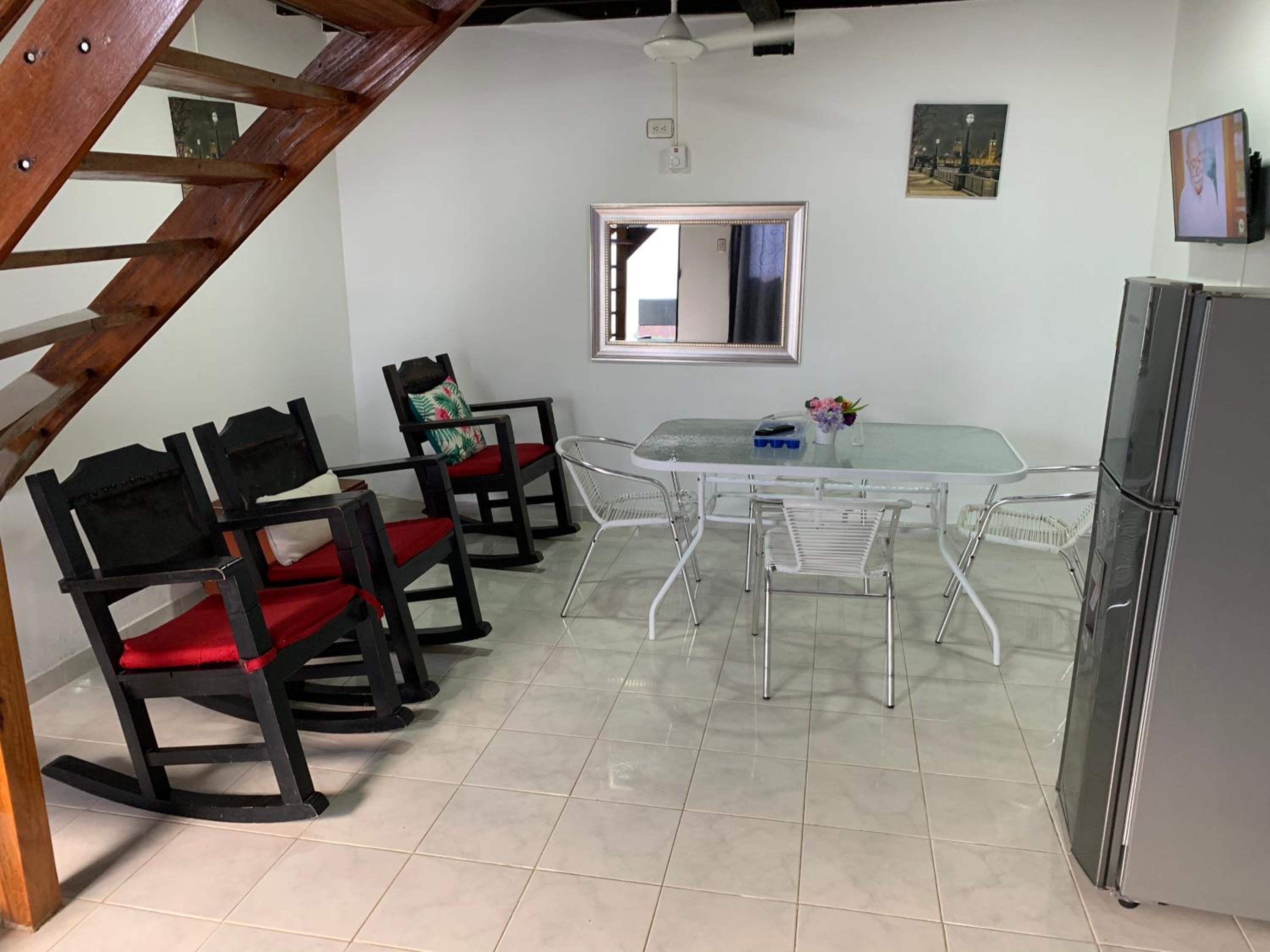 Apartamento Amoblado con Ventilador