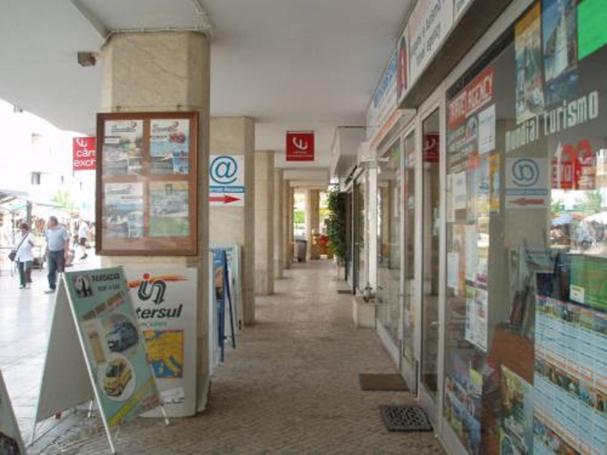 Edificio Albufeira Apartamentos A. Local - Albuturismo Lda