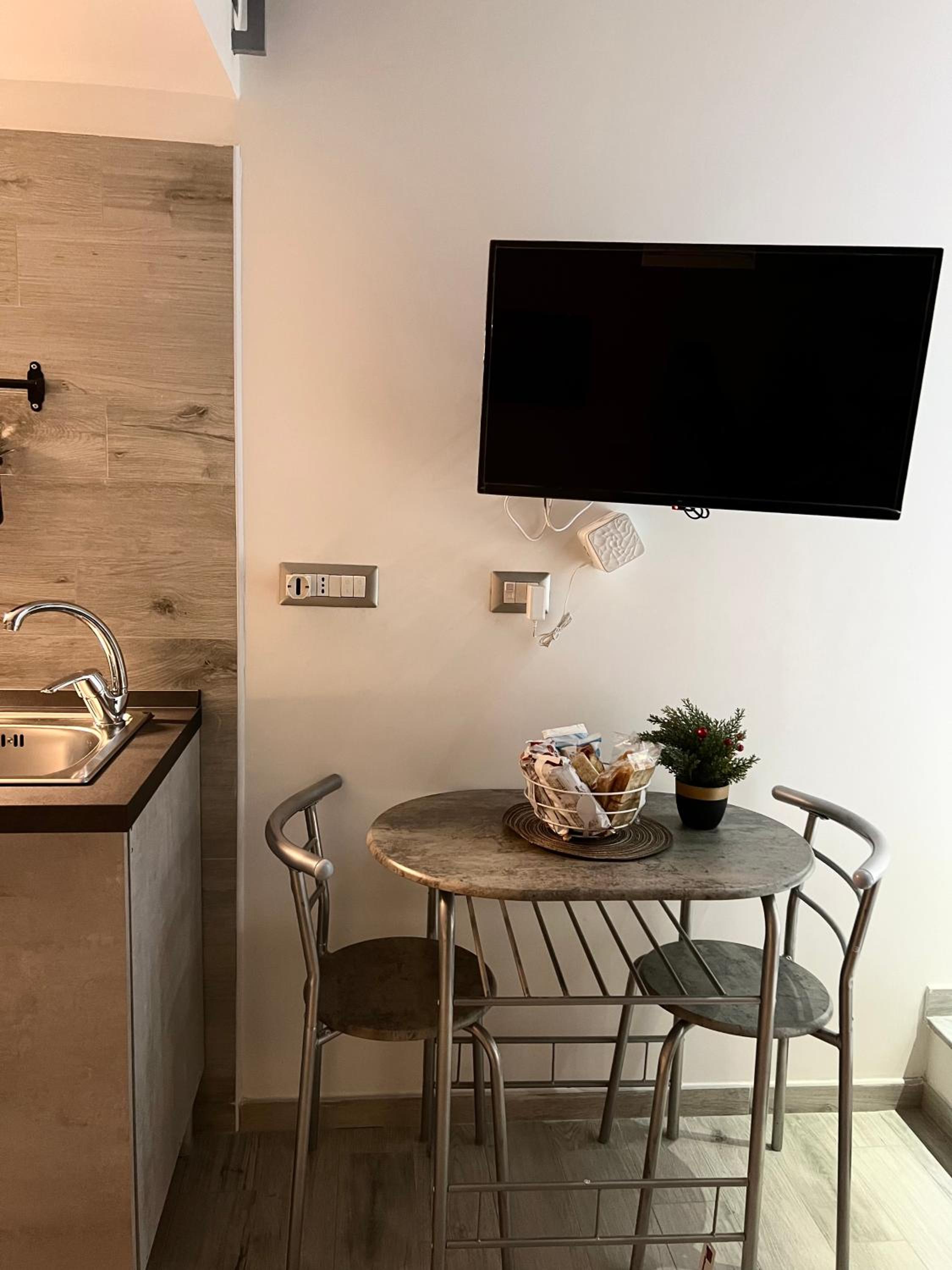 La Casa Di Raffaele Napoli Centro