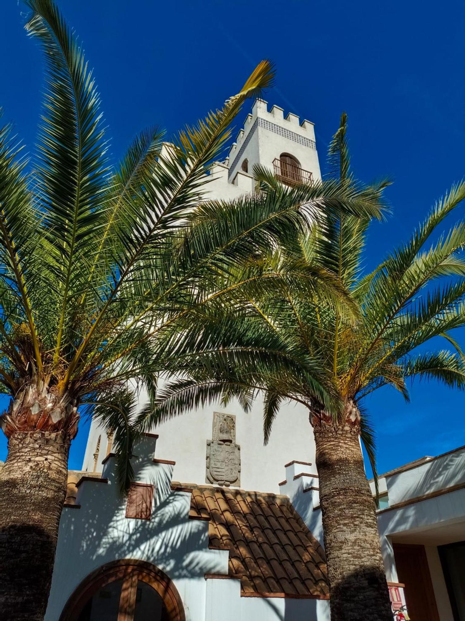 Balcón de la Moreria con leña