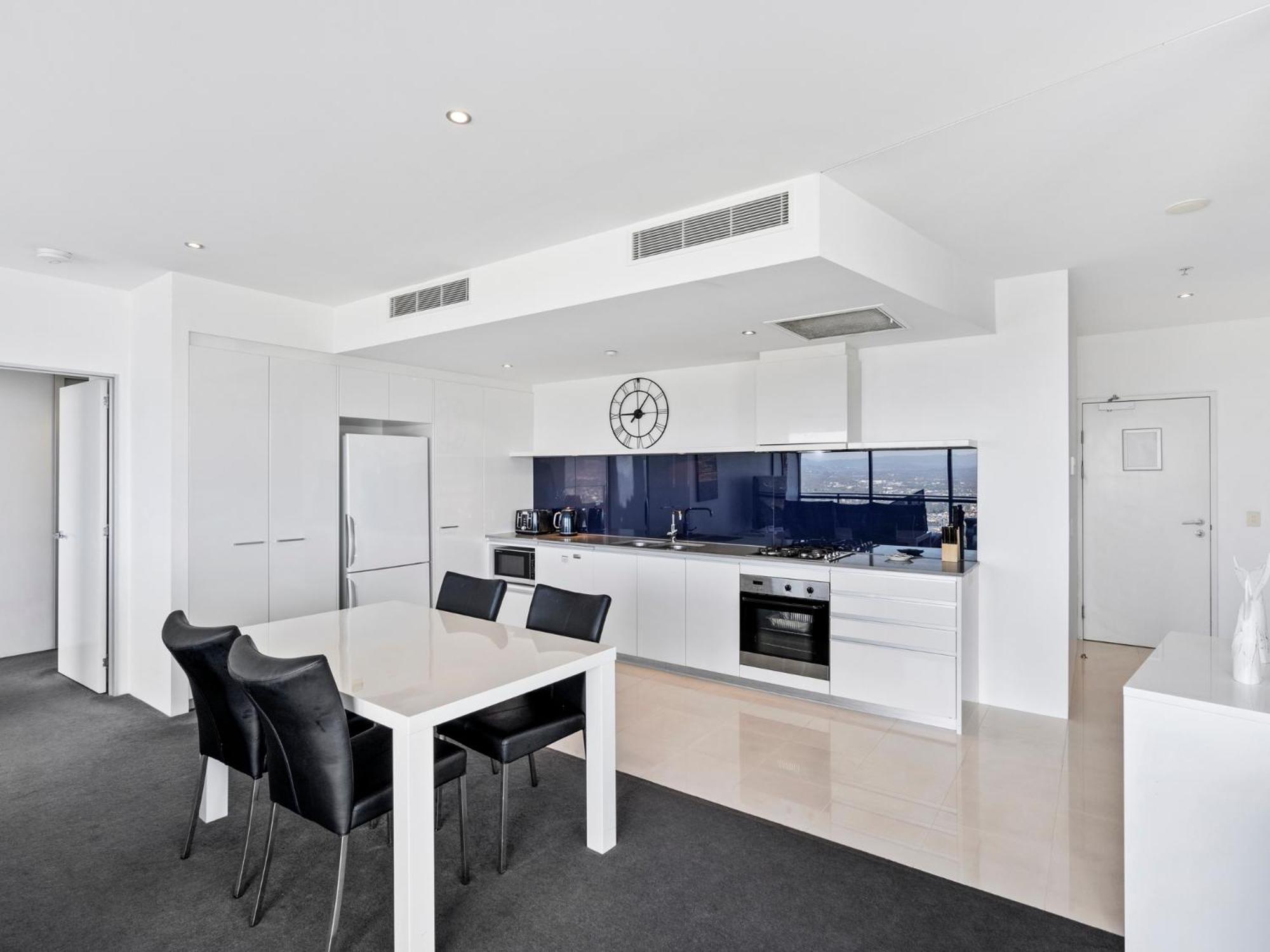 Circle on Cavill - Hosted by Coastal Letting Co.