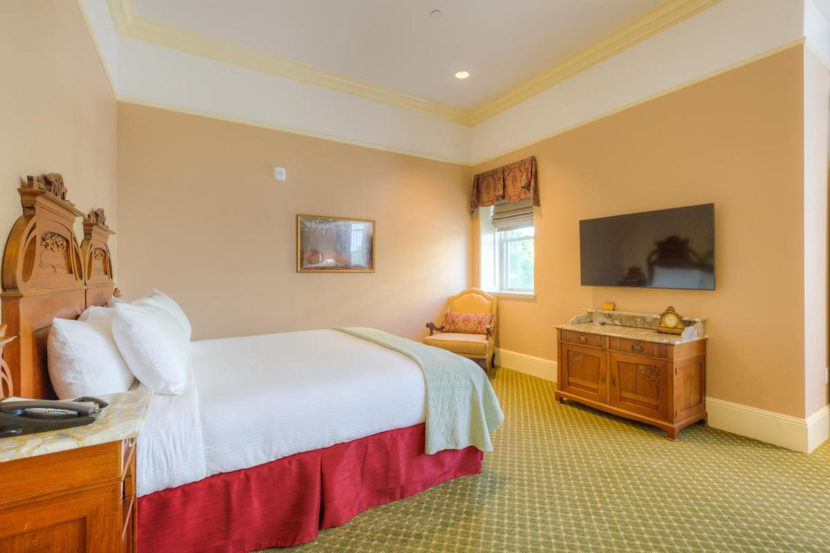 Chico Vacations - Hotel Diamond - Property Image 13