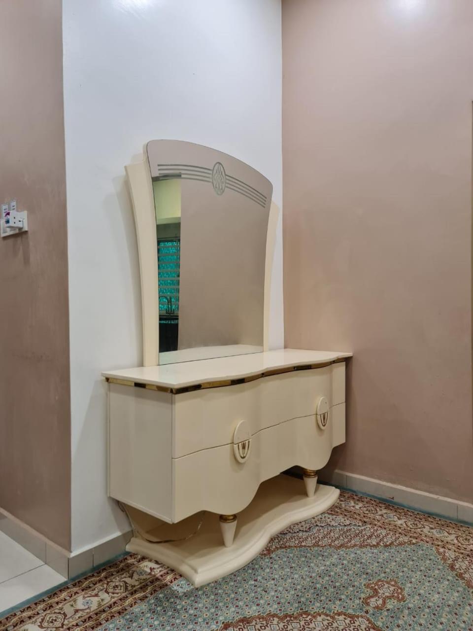 HOMESTAY EPOH MANJOI WITH PRIVATE POOL AND JACUZZI photo 2