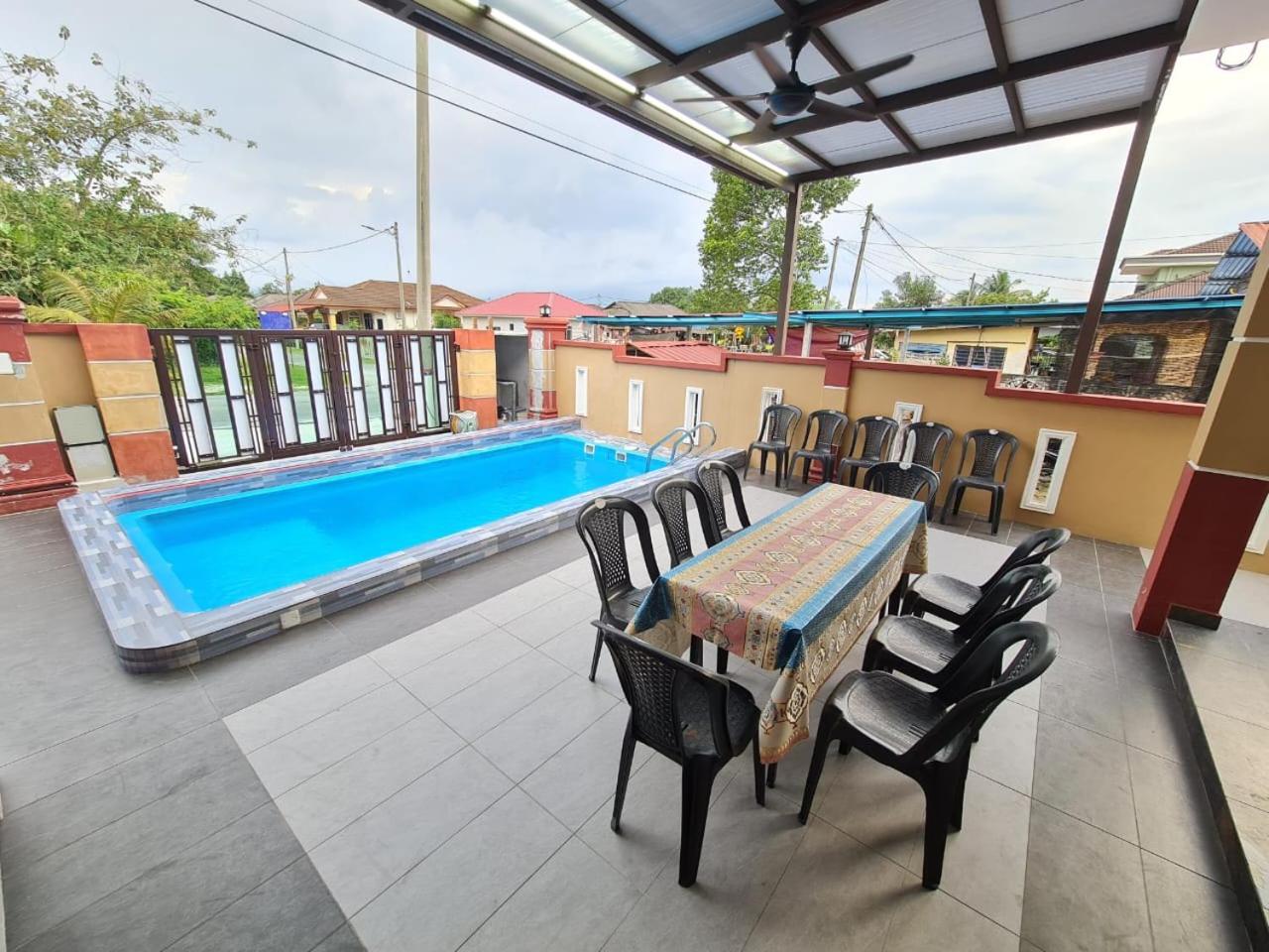 HOMESTAY EPOH MANJOI WITH PRIVATE POOL AND JACUZZI photo 1
