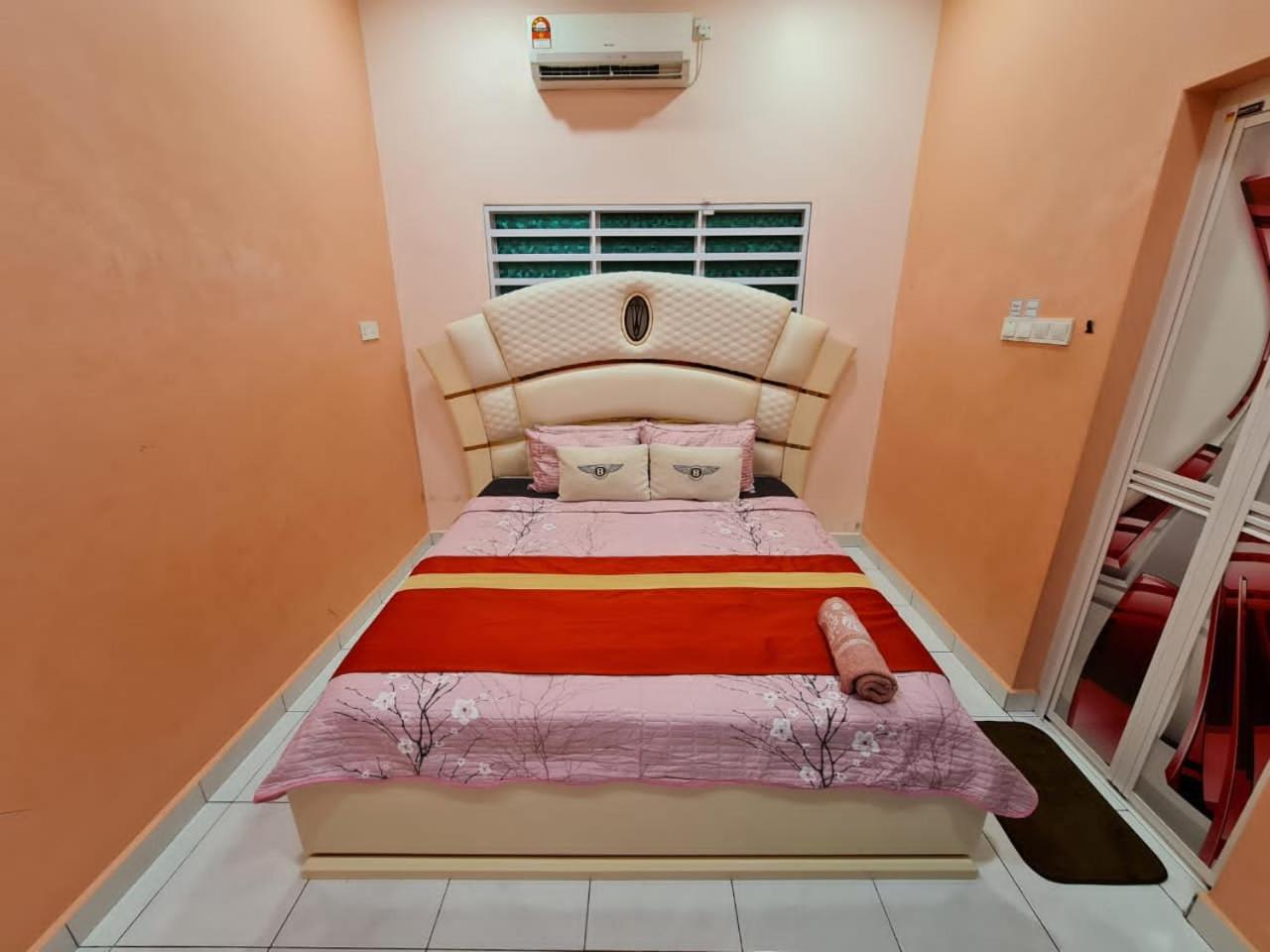 HOMESTAY EPOH MANJOI WITH PRIVATE POOL AND JACUZZI photo 7