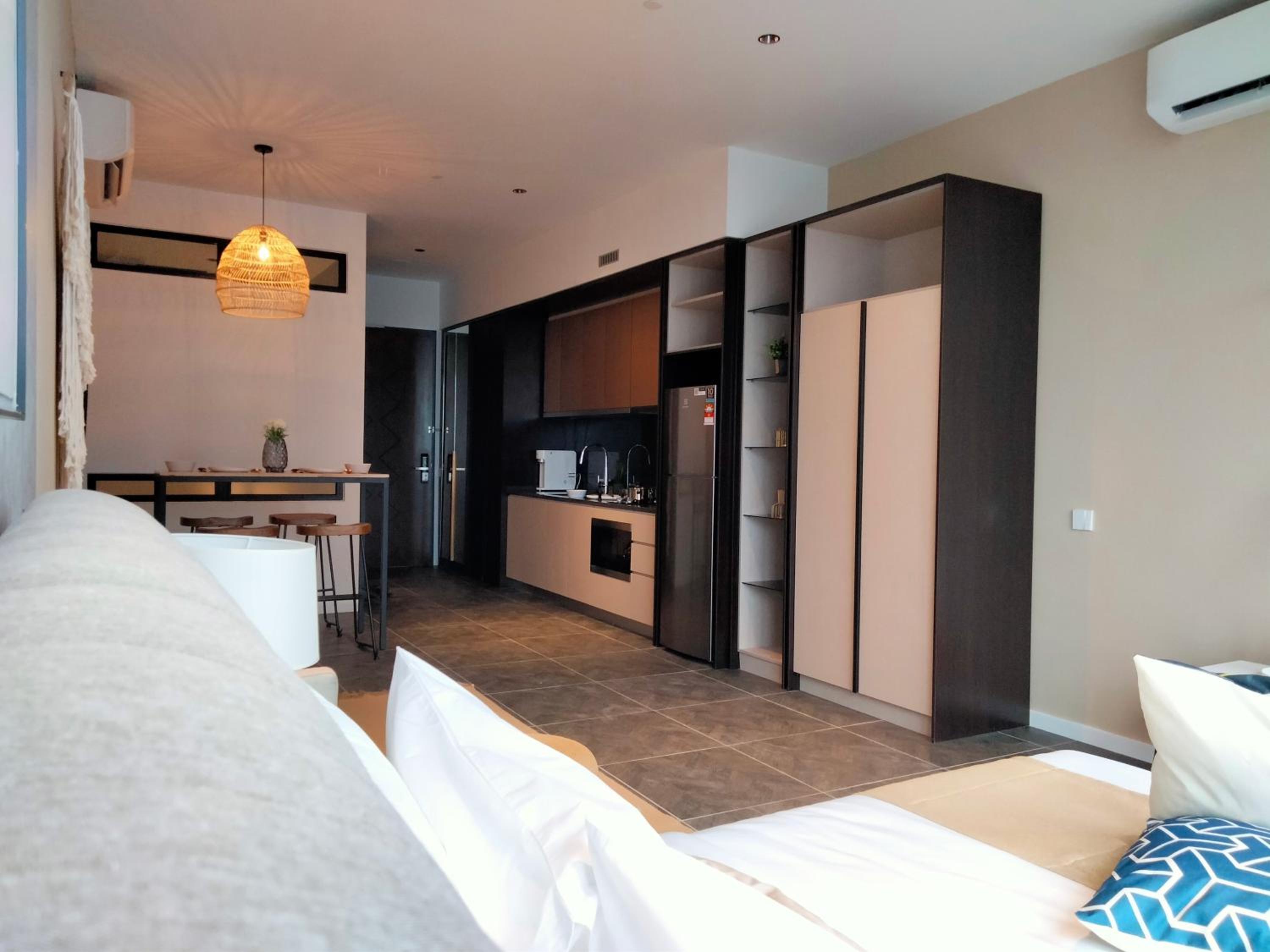 Scarletz Suites KLCC I HomeBrickz