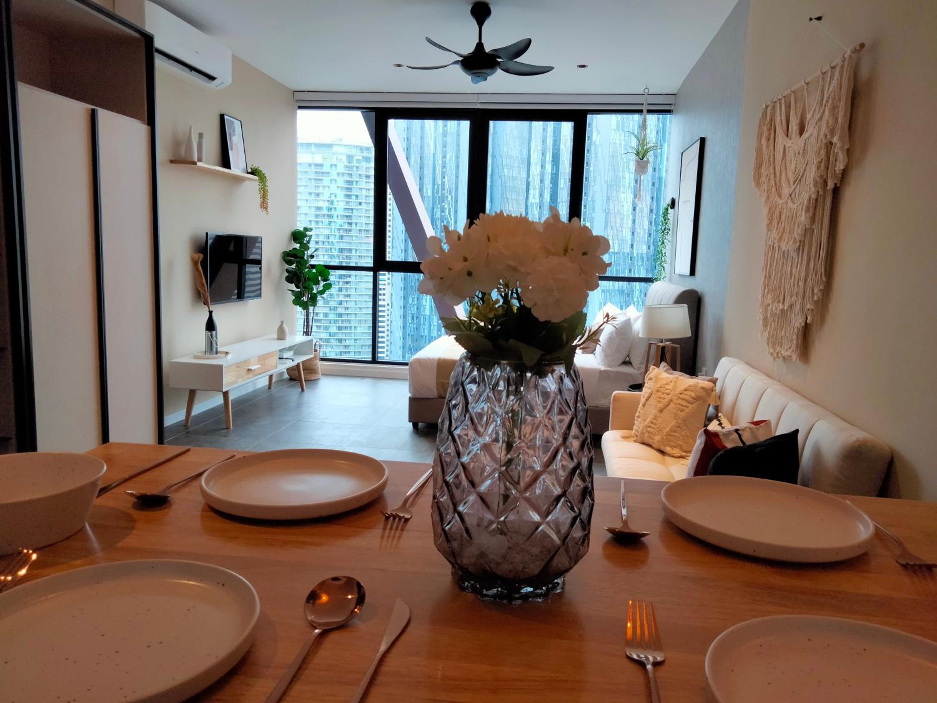 Scarletz Suites KLCC I HomeBrickz