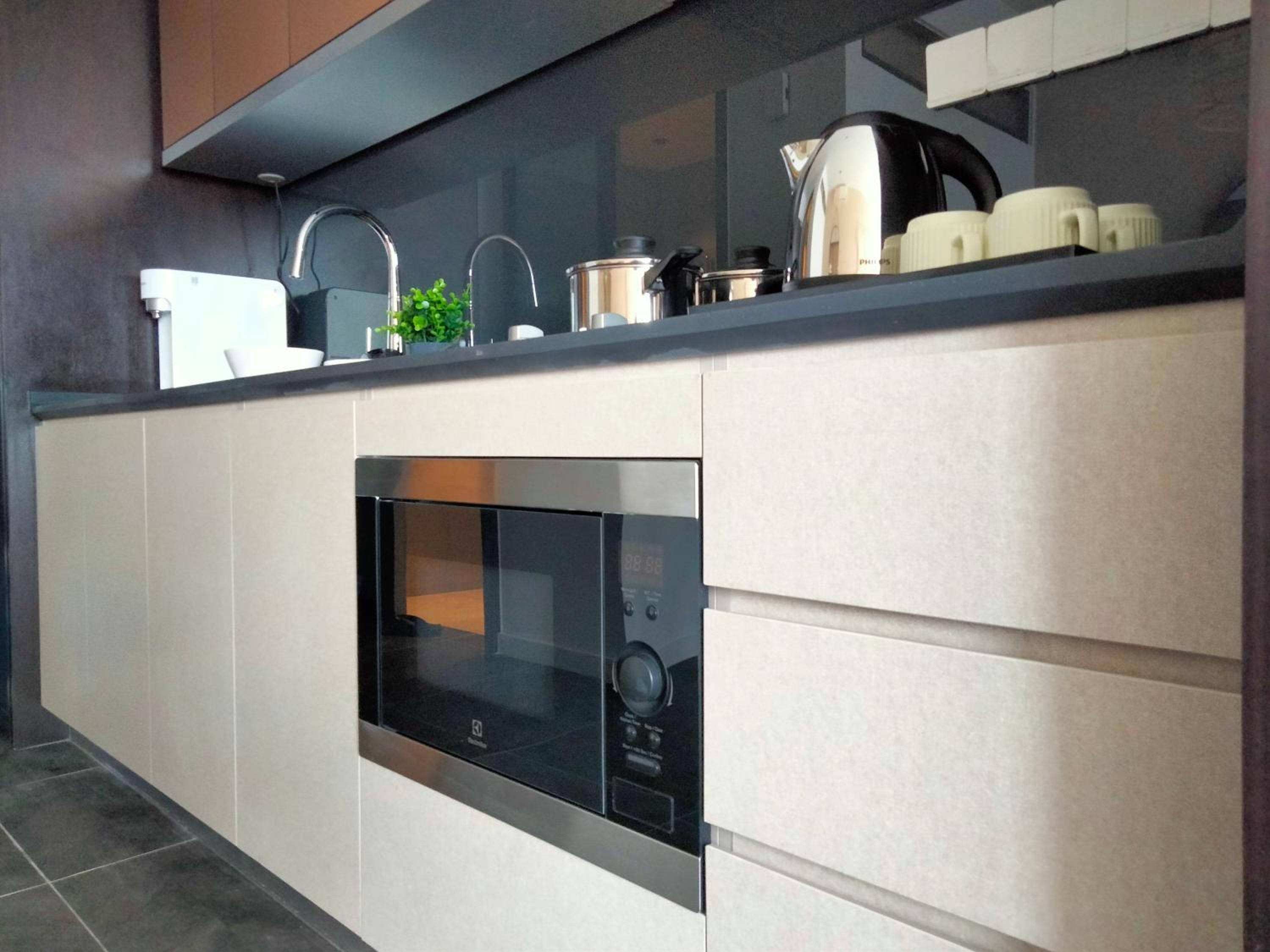 Scarletz Suites KLCC I HomeBrickz