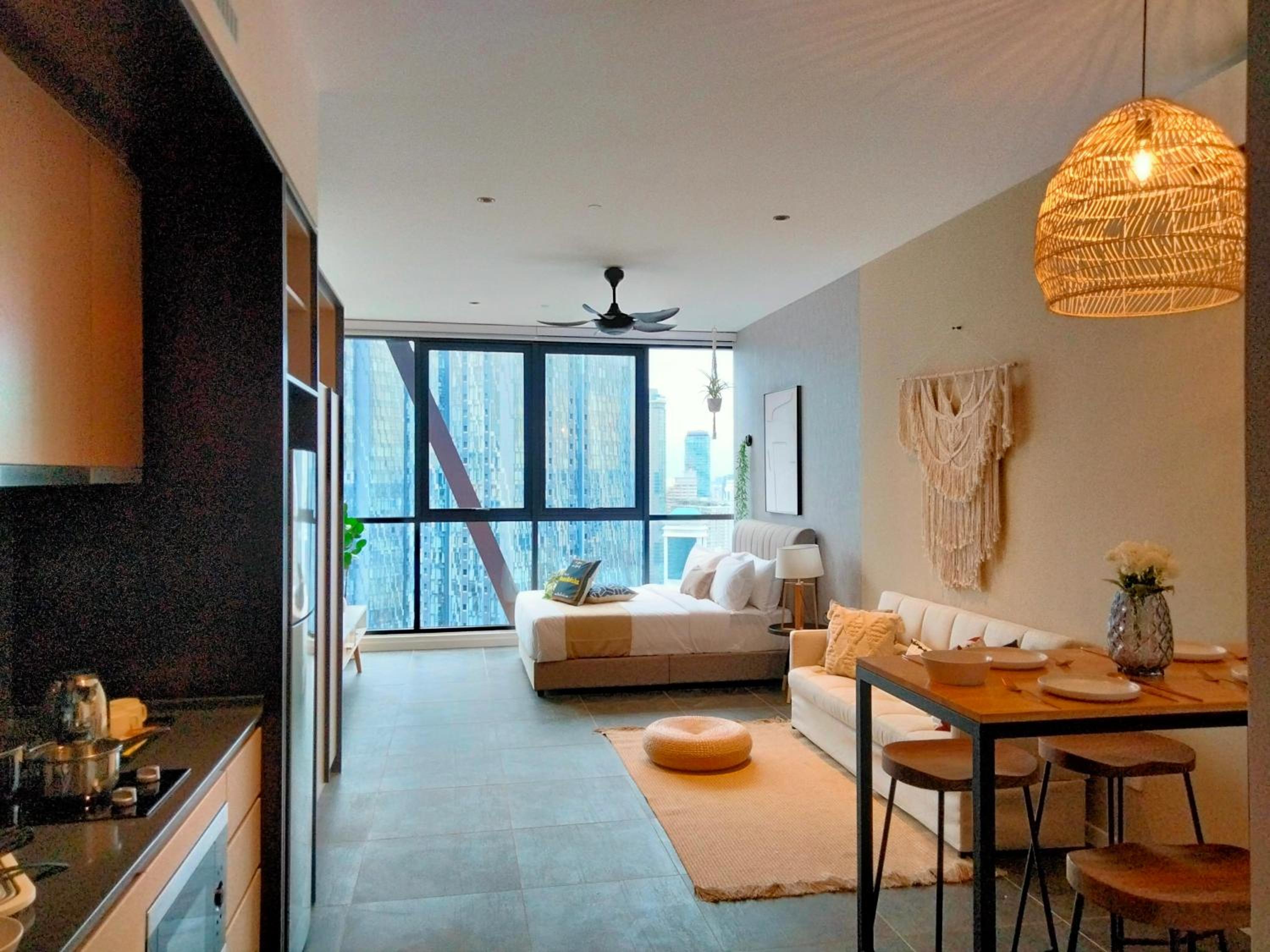 Scarletz Suites KLCC I HomeBrickz