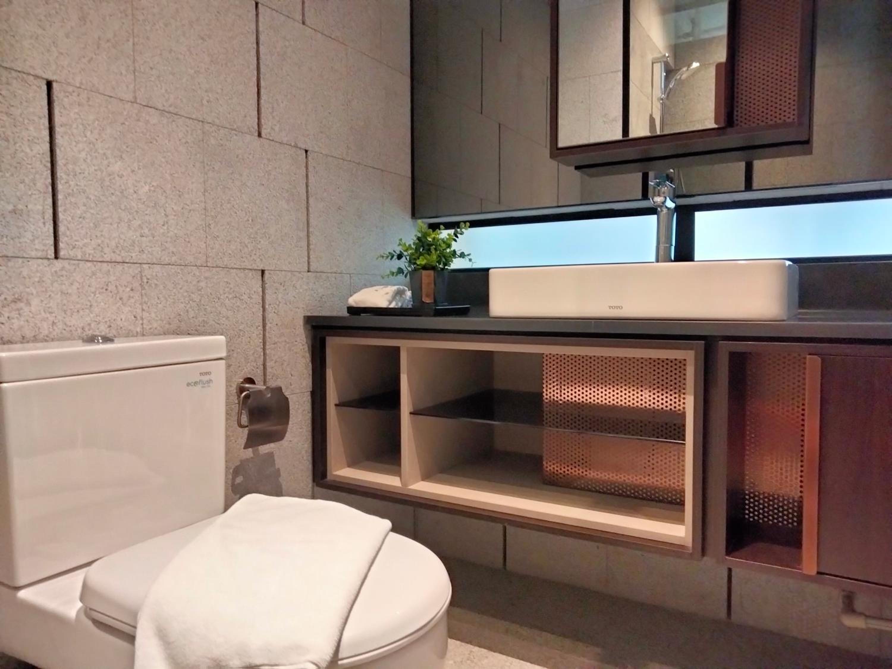 Scarletz Suites KLCC I HomeBrickz
