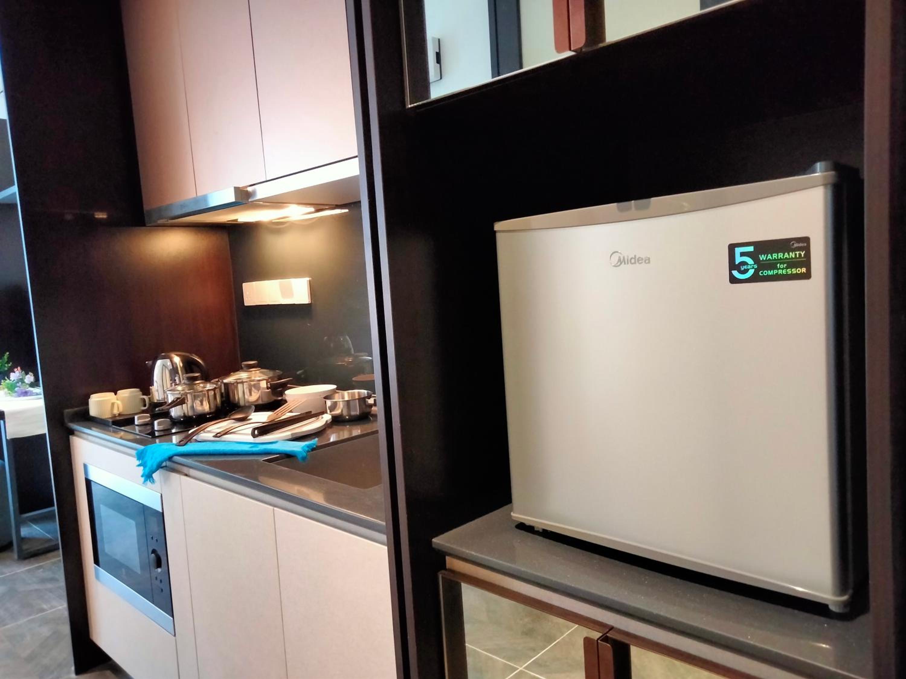 Scarletz Suites KLCC I HomeBrickz